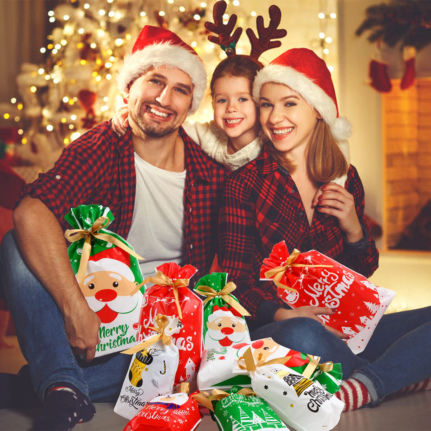 DERAYEE Christmas Gift Bags 34 Pack - Assorted Size Drawstring Holiday Treat Bags for Candy, Party Favors & Small Gifts | Perfect for Xmas Parties, Stocking Stuffers & Gift Exchanges