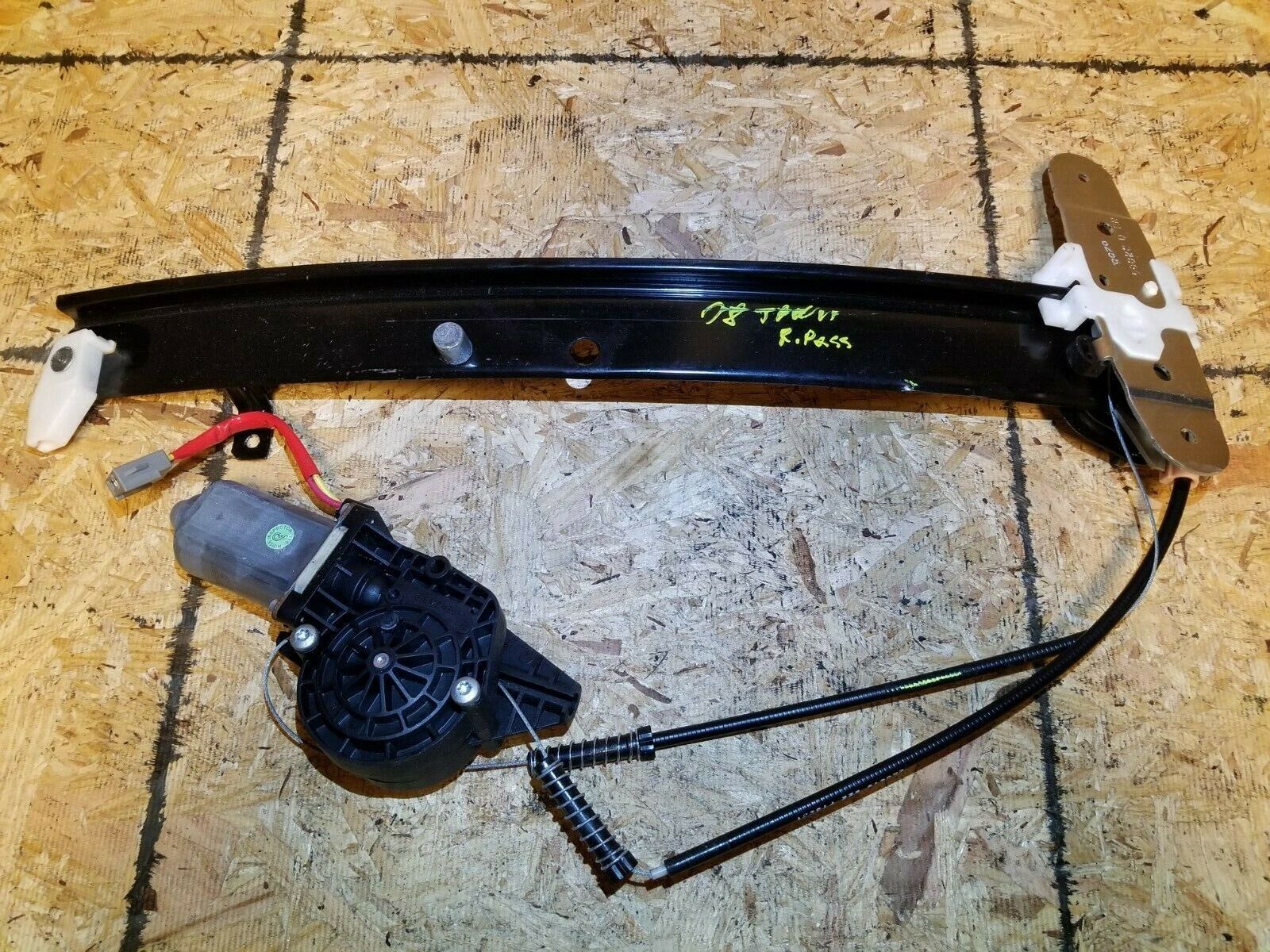 2006-2011 Lincoln Town Car Rear Passenger Window Regulator with Motor - OEM Replacement Part (65K) - Perfect for Smooth Window Operation & Car Repair