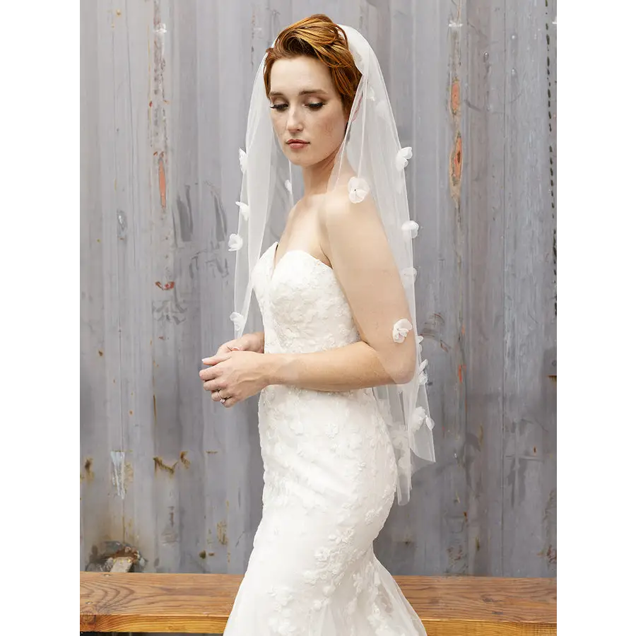 Bridal Veil V2290SF - Elegant Wedding Veil with Lace Trim for Brides, Perfect for Church Ceremonies & Outdoor Weddings