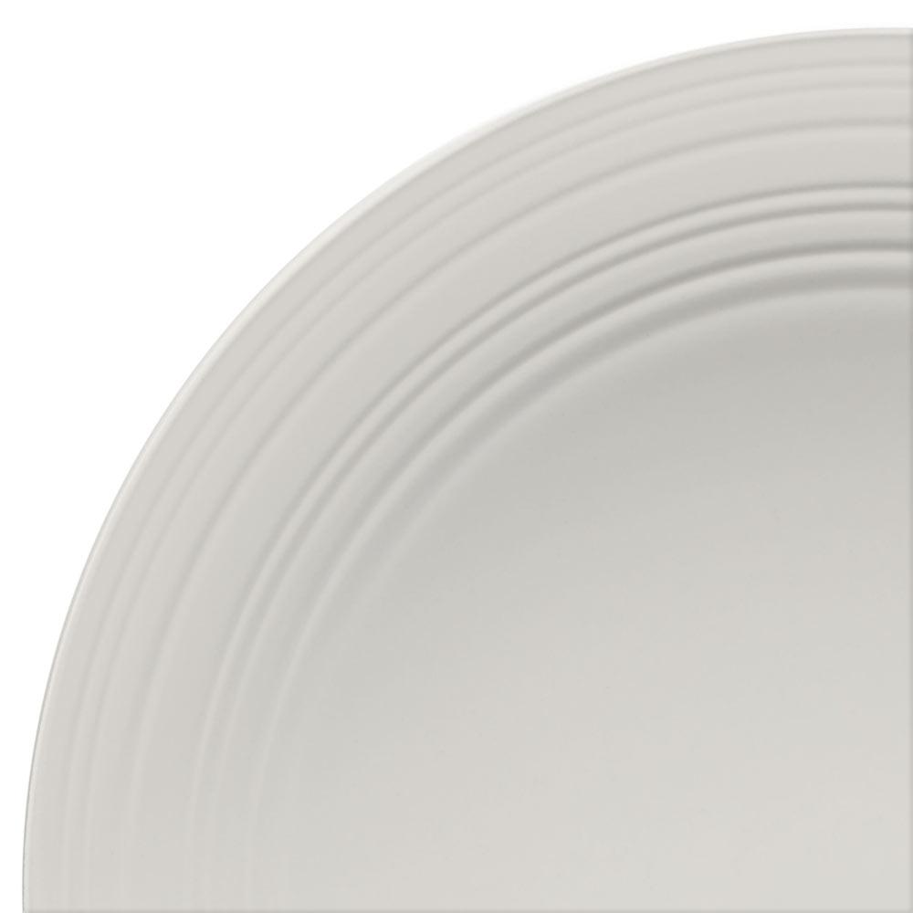 Swirl White 16-Piece Dinnerware Set - Service for 4, Porcelain Plates Bowls & Mugs - Elegant Tableware for Dining, Entertaining & Everyday Use