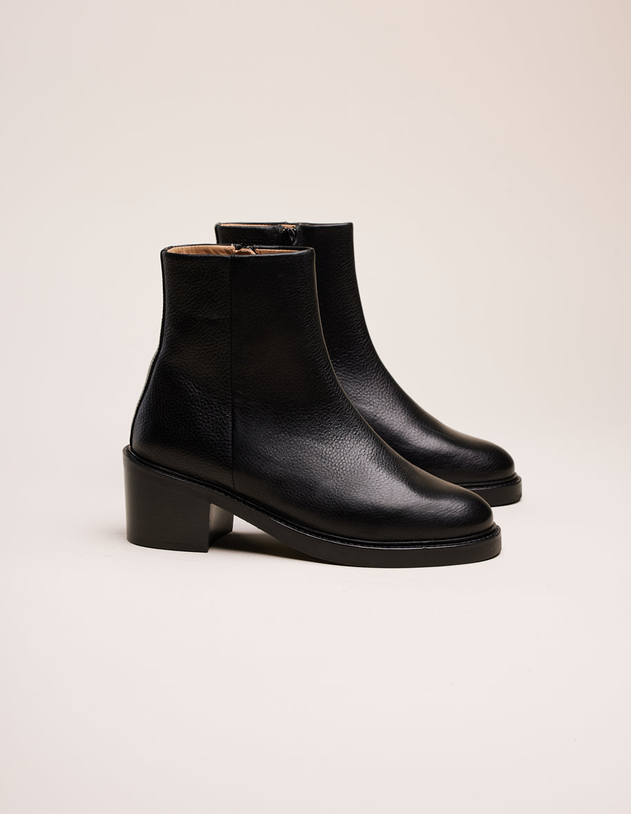 Black Grain Leather VÃ©ronique Heeled Ankle Boots - Perfect for Office Wear, Night Out & Fall Fashion