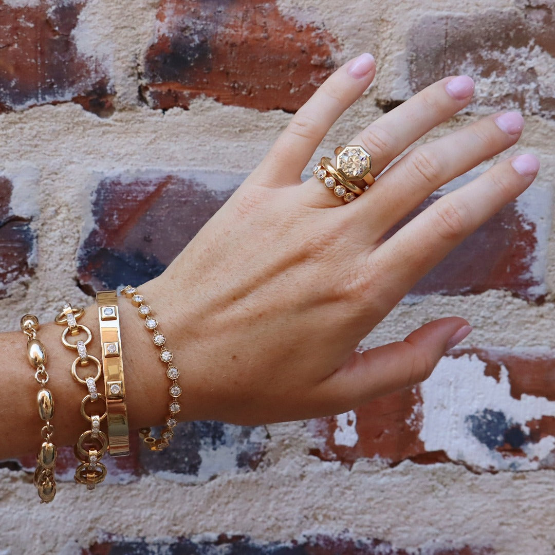 Single Stone Dorothy Luxe Bracelet - Elegant Gold Plated Bracelet for Women, Minimalist Dainty Jewelry Gift for Her - Perfect for Weddings, Anniversaries & Special Occasions