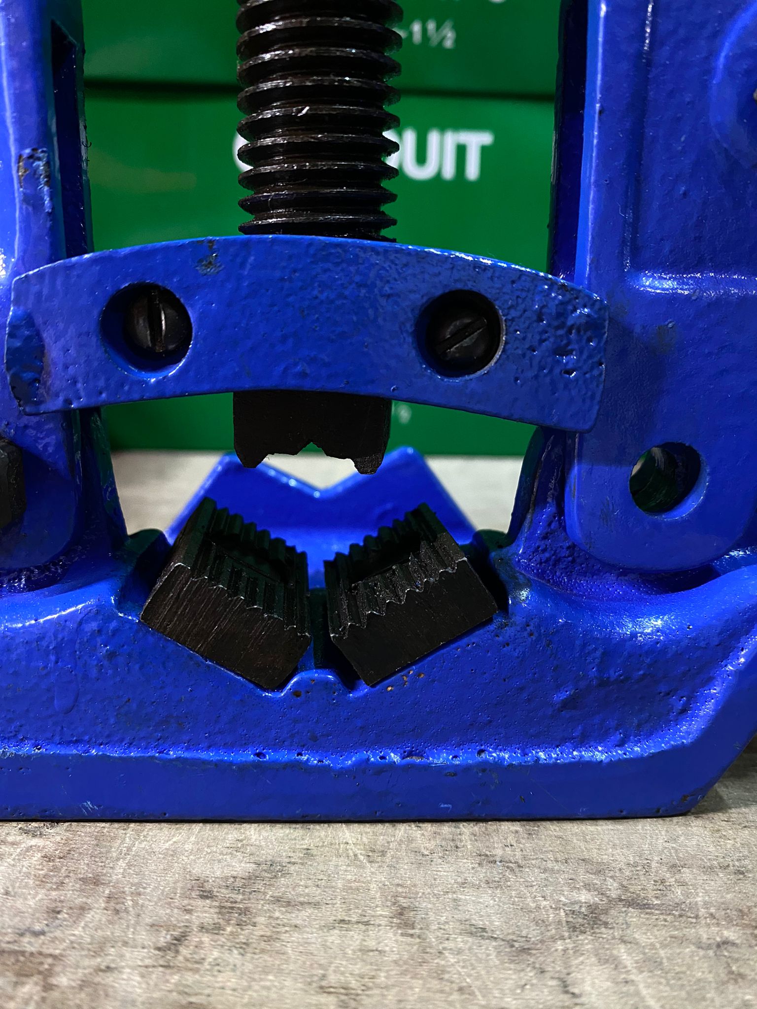 Aiko 2 Conduit Pipe Vise - Heavy Duty Metal Clamp for Electrical Conduit Bending (Model: VISE CPB A) - Perfect for Electricians, DIY Projects & Plumbing Work