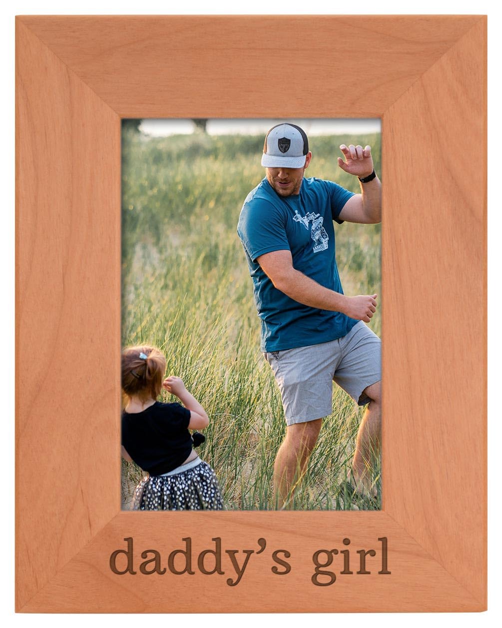 Personalized Wooden Picture Frame for Dad - Custom Engraved 4x6 Portrait Gift for Father's Day, Daddy's Girl & Baby Daughter - Perfect for Home Decor, Office Desk & Special Occasions