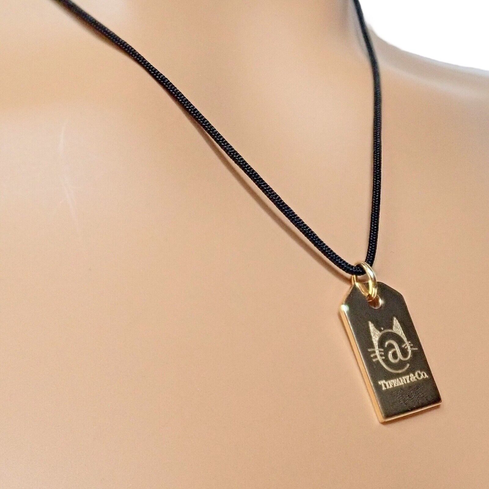 Tiffany & Co 18k Rose Gold Cat Street Tokyo Harajuku Japan Medium Necklace - Elegant Jewelry for Women, Perfect Gift for Anniversary, Birthday & Special Occasions
