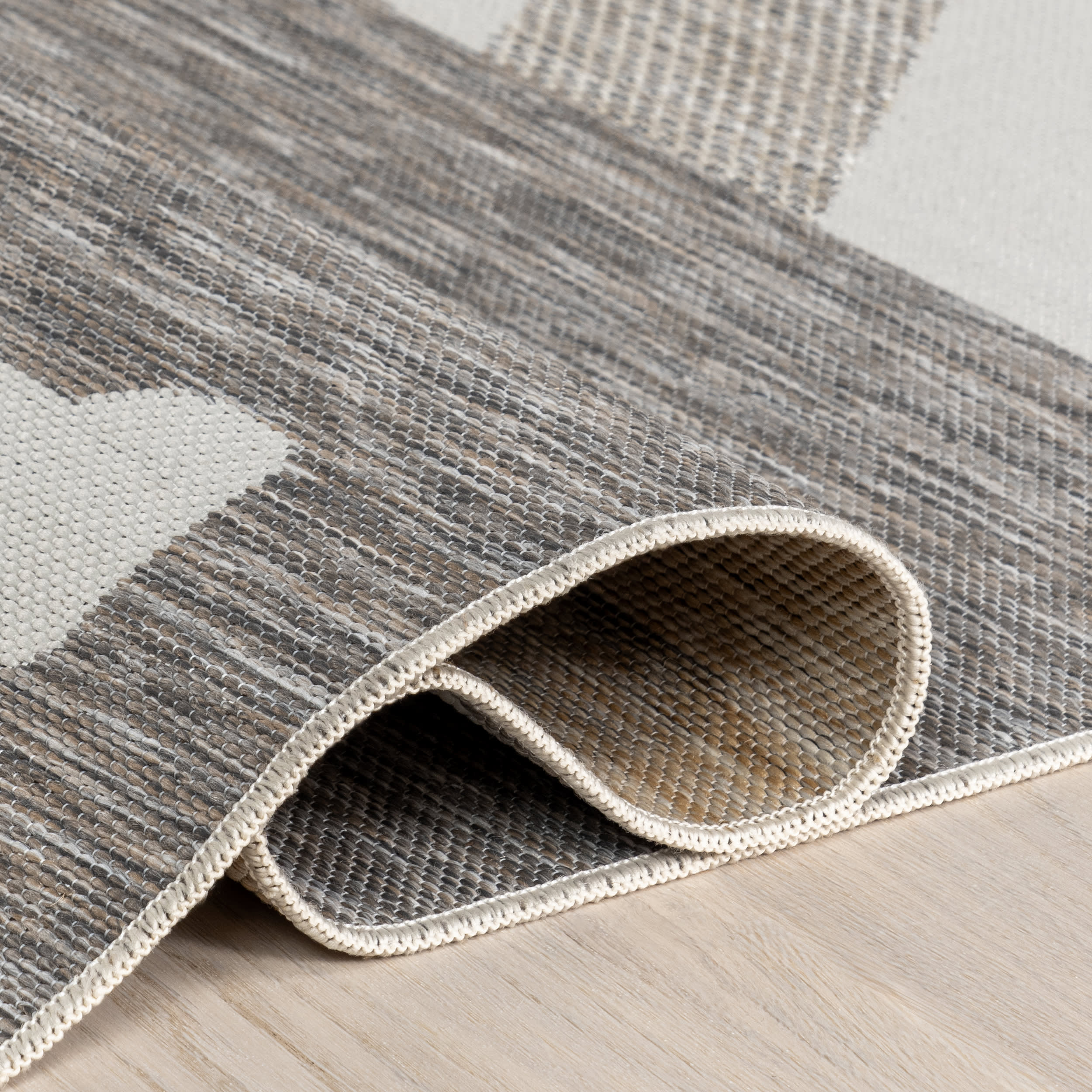 Premium Carter Nautical Oars Indoor/Outdoor Area Rug in Beige - Perfect for Living Room, Bedroom, or Boat Deck Decor