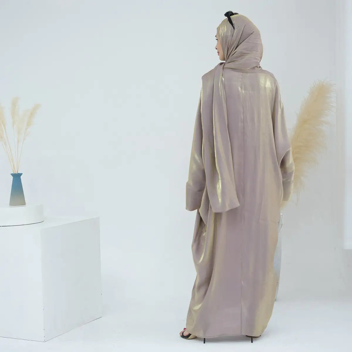 Elegant Muslim Women Abaya Dress - Modest Islamic Prayer Dress for Women - Perfect for Prayer, Mosque, and Special Occasions