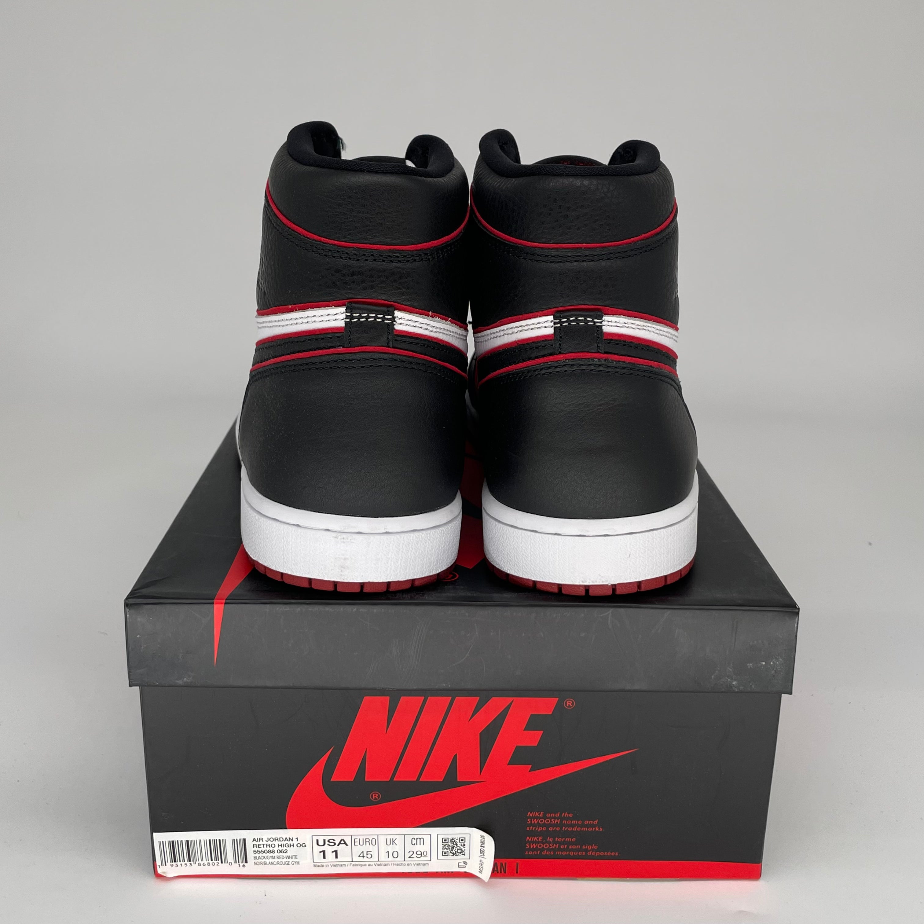 AIR JORDAN 1 BLOODLINE Men's Basketball Shoes Size 11 - 555088-062 | Retro High OG Sneakers for Streetwear & Casual Outfits