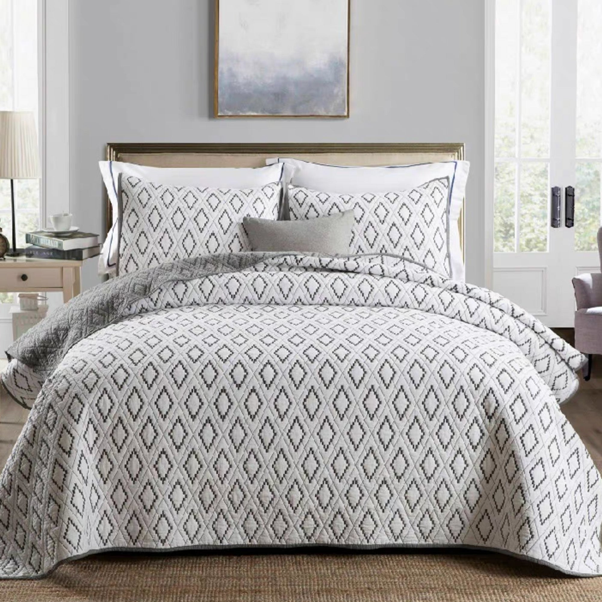 Geometric Diamond Quilt Set - Queen Size Bedding with Modern Design - Perfect for Master Bedroom, Guest Room & Dorm Decor