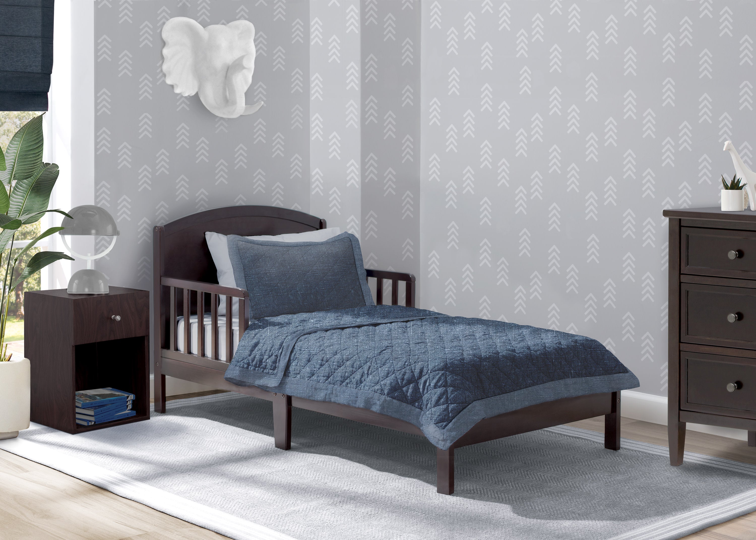 Abby Toddler Bed - Convertible Wooden Toddler Bed for Kids, Safe & Sturdy Nursery Furniture for Boys & Girls - Perfect for Bedrooms, Daycare & Playrooms