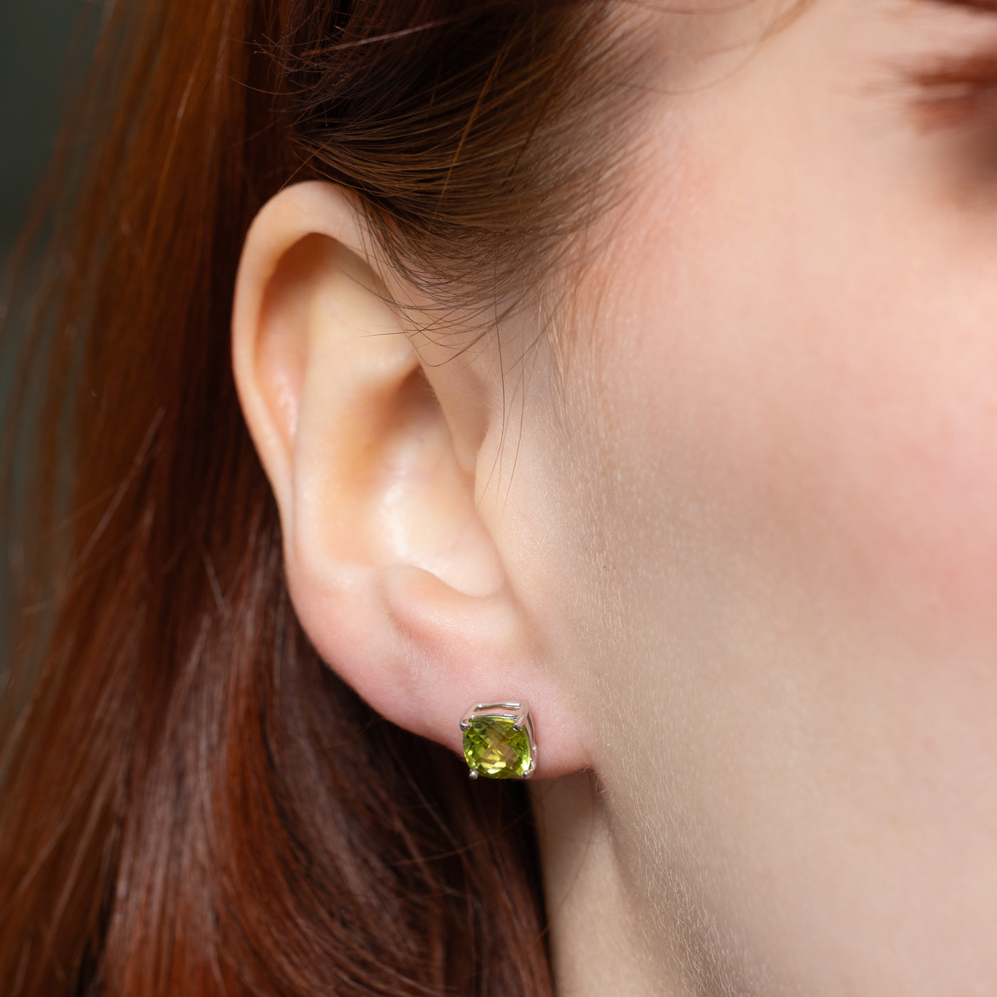 14K Gold Peridot Stud Earrings - 2.50 Carat Total Weight (ctw) | Dainty Green Gemstone Jewelry for Women | Perfect for Everyday Wear, Gift Giving & Special Occasions