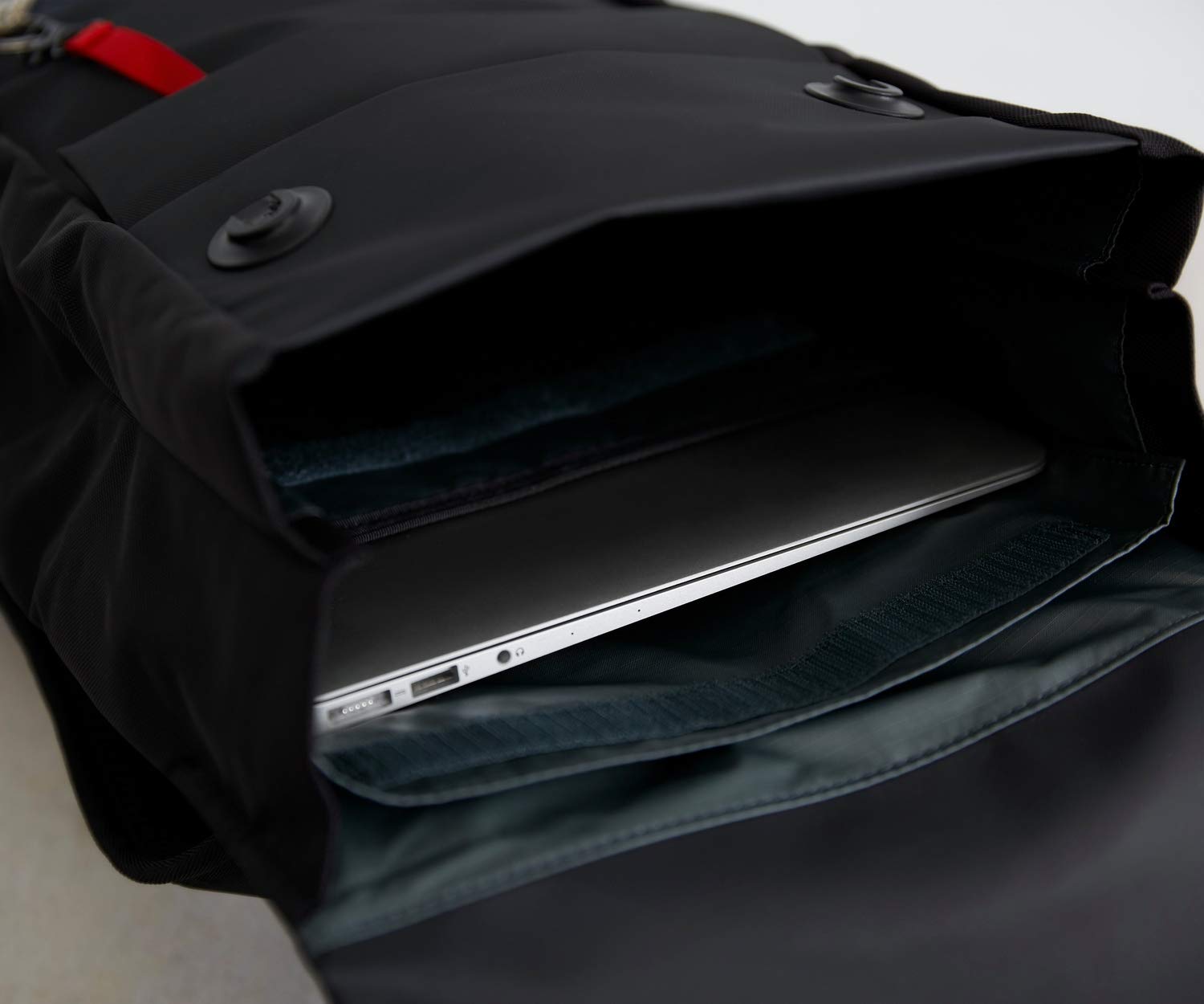 Timbuk2 Robin Commuter Laptop Backpack - Waterproof 15.6 Inch Business Backpack with USB Charging Port | Perfect for Work, Travel & College Students