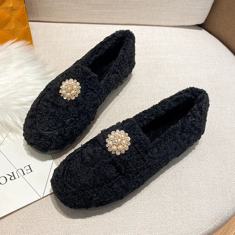 2023 New Women's Plush Flat Shoes - Fashion Brand Pearl Design Winter Warm Snow Boots for Outdoor & Office Wear - Large Sizes 41-43 - Perfect for Snowy Days & Casual Workwear