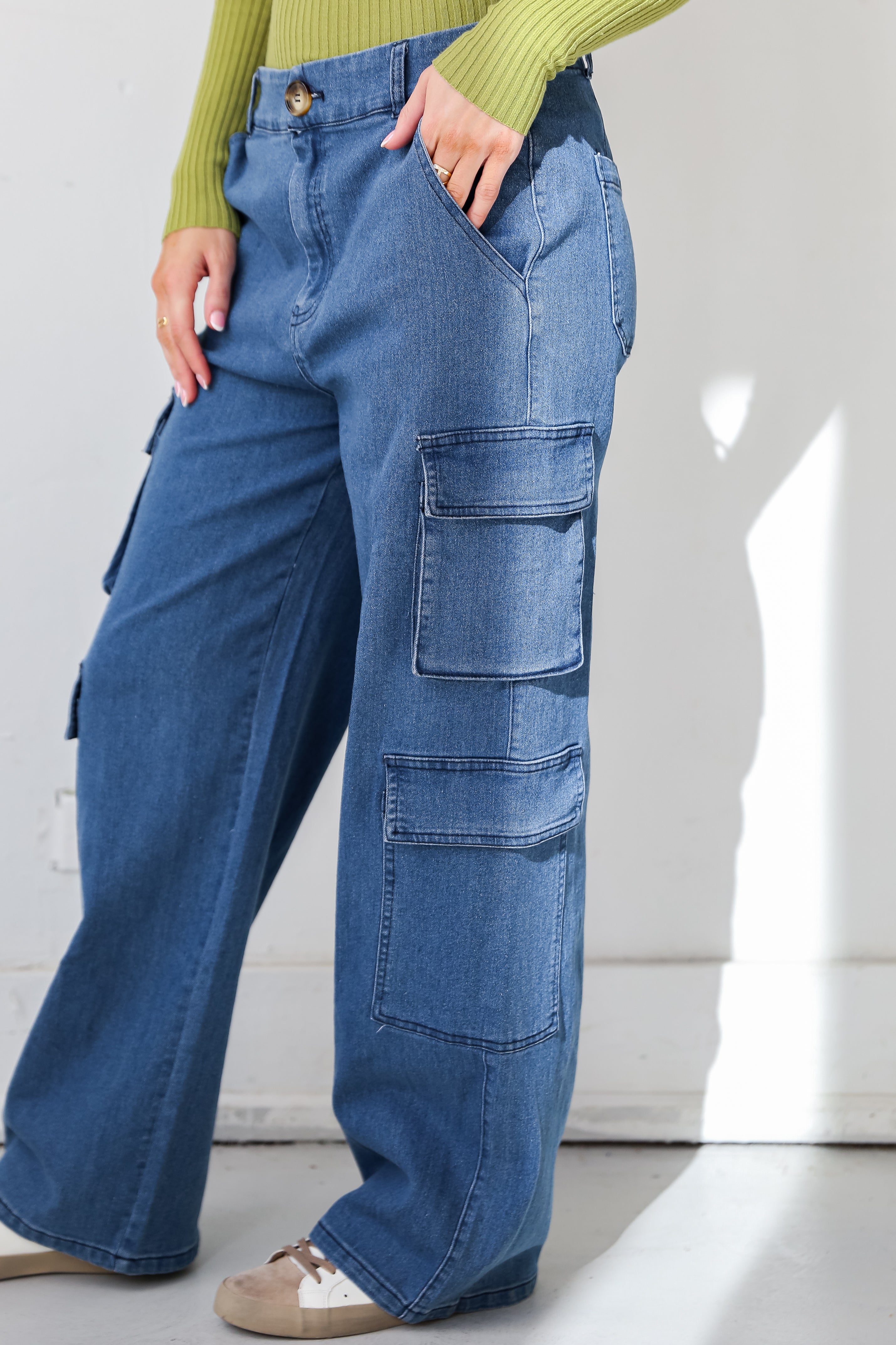 Cool Influence Medium Wash Cargo Jeans for Men - Stylish & Comfortable Denim Pants with Multiple Pockets | Perfect for Casual Wear, Outdoor Adventures & Street Fashion