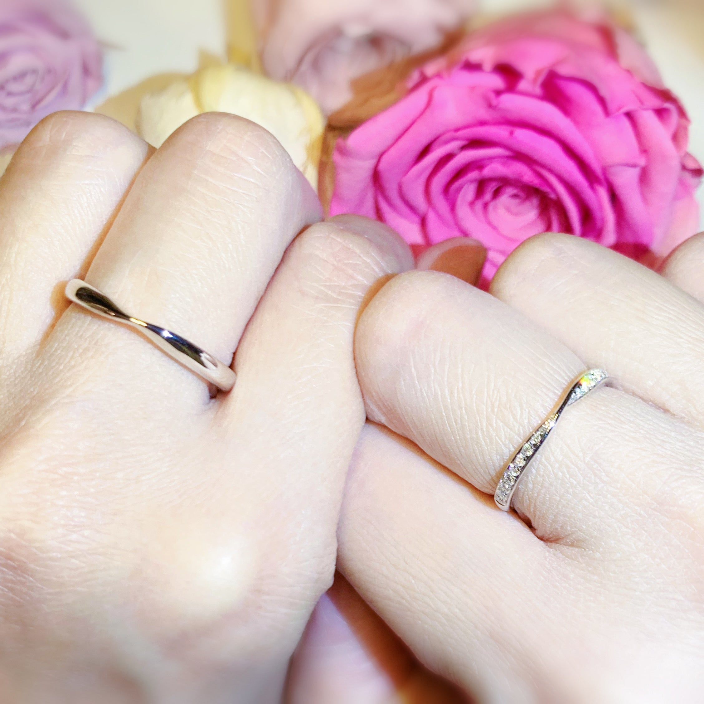 Elegant Twist Couple Diamond Wedding Ring Set - 14K White Gold Matching Bands for Engagement & Anniversary - Perfect for Romantic Proposals and Special Occasions