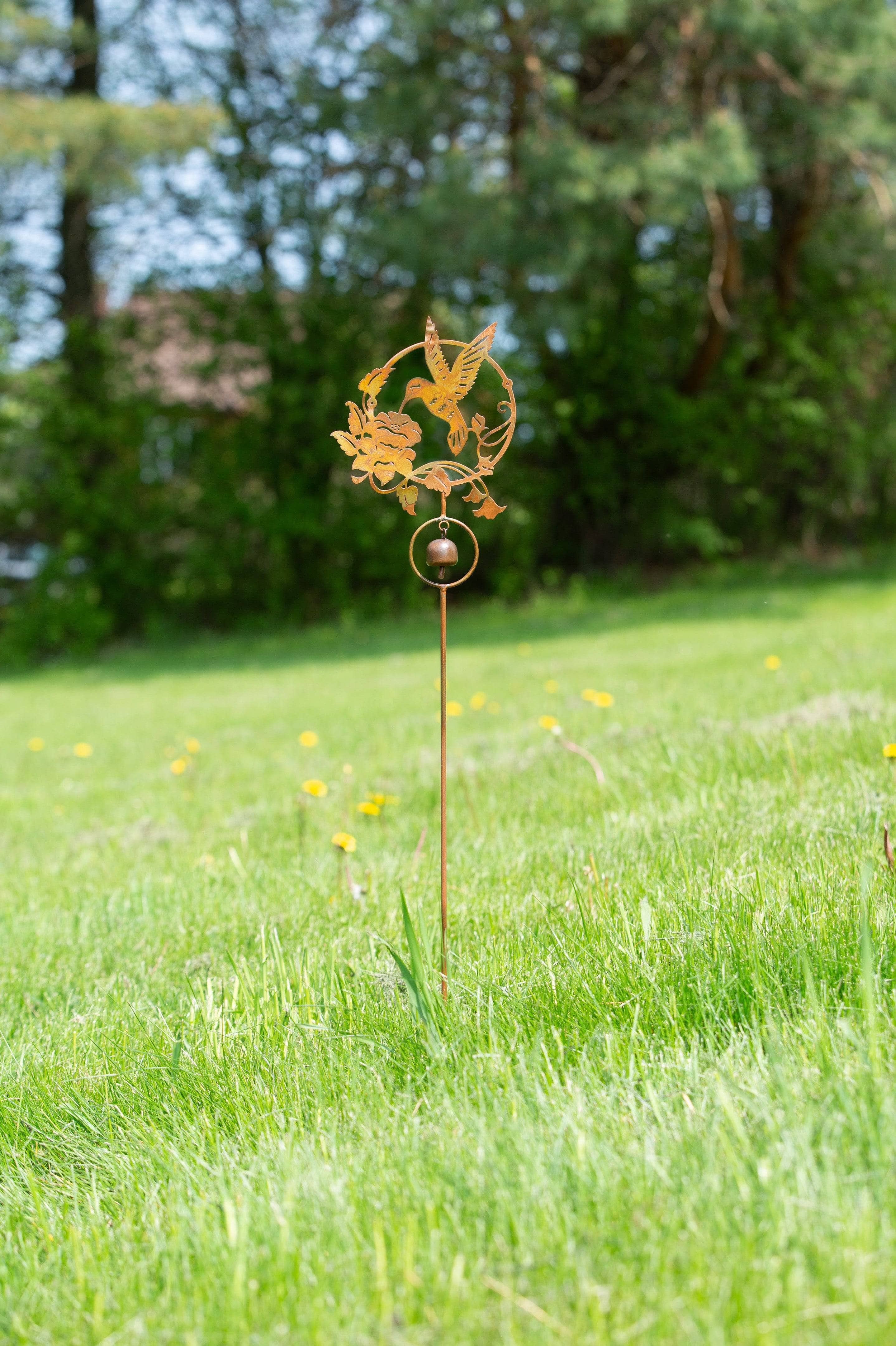 Hummingbird and Lily Garden Stake - Decorative Metal Flower Stake for Outdoor Garden Decor - Perfect for Flower Beds, Patios, and Yard Landscaping