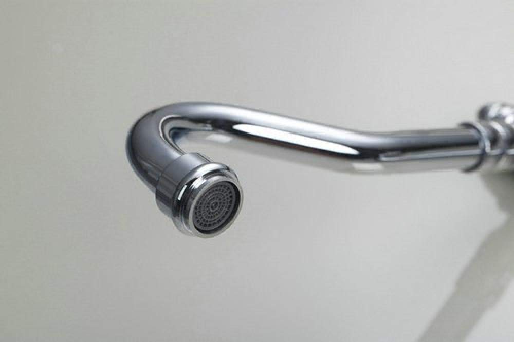 360° Swivel Chrome Kitchen Sink Faucet with Extended Spout - Dual Sink Rotation Design for Modern Home & Restaurant Use