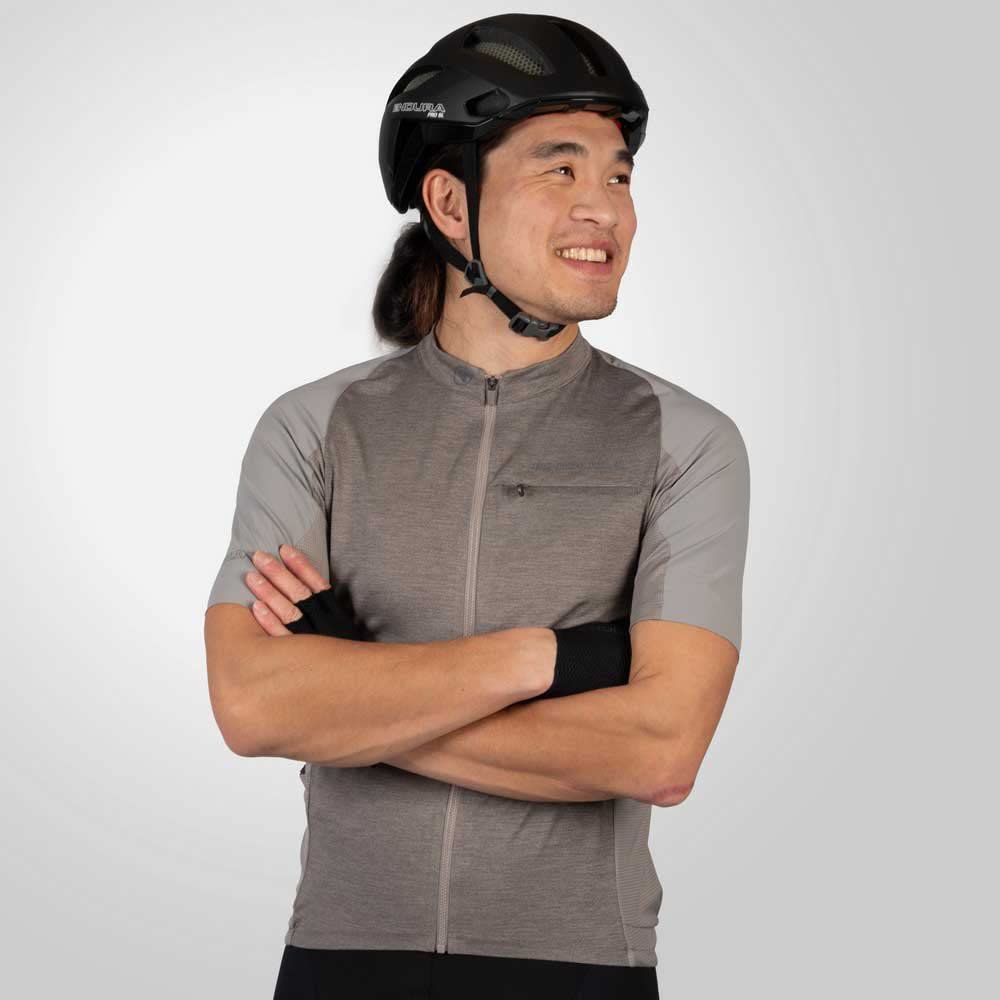 Endura GV500 Reiver Men's Short Sleeve Gravel Cycling Jersey - Breathable & Moisture-Wicking for Mountain Biking & Adventure Riding