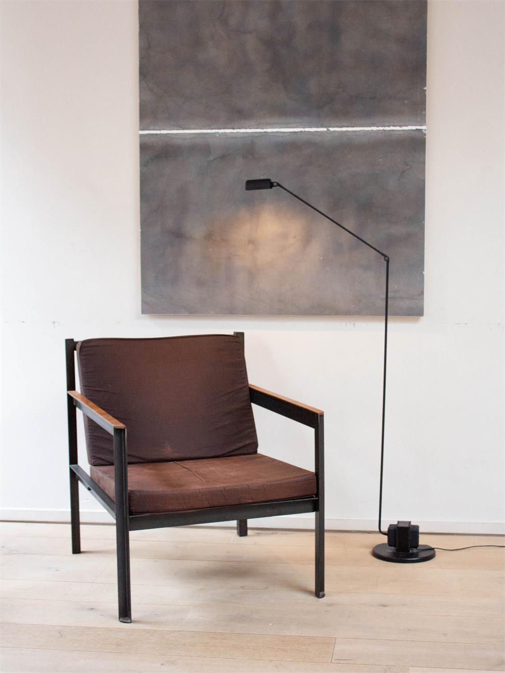 Modern Dynamo Floor Lamp - Adjustable Brightness LED Standing Light for Living Room, Bedroom & Office - Perfect for Reading, Working & Relaxing