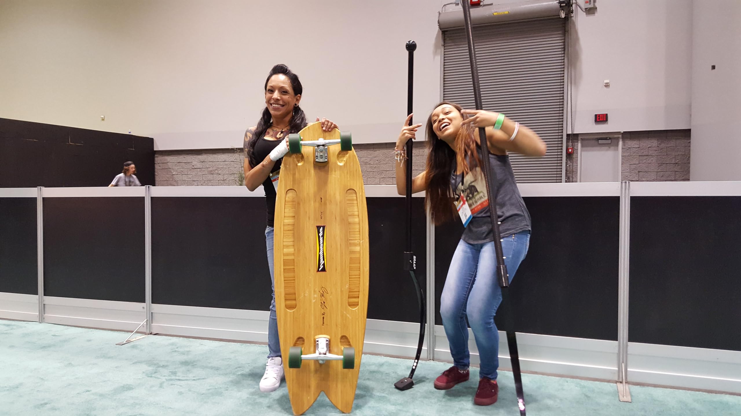 2.0 Land Paddle - Premium Longboard & Skateboard Push Stick for Core Fitness, Balance Training & SUP on Land - Perfect for Longboarding, Skateboarding, CrossFit & Outdoor Workouts