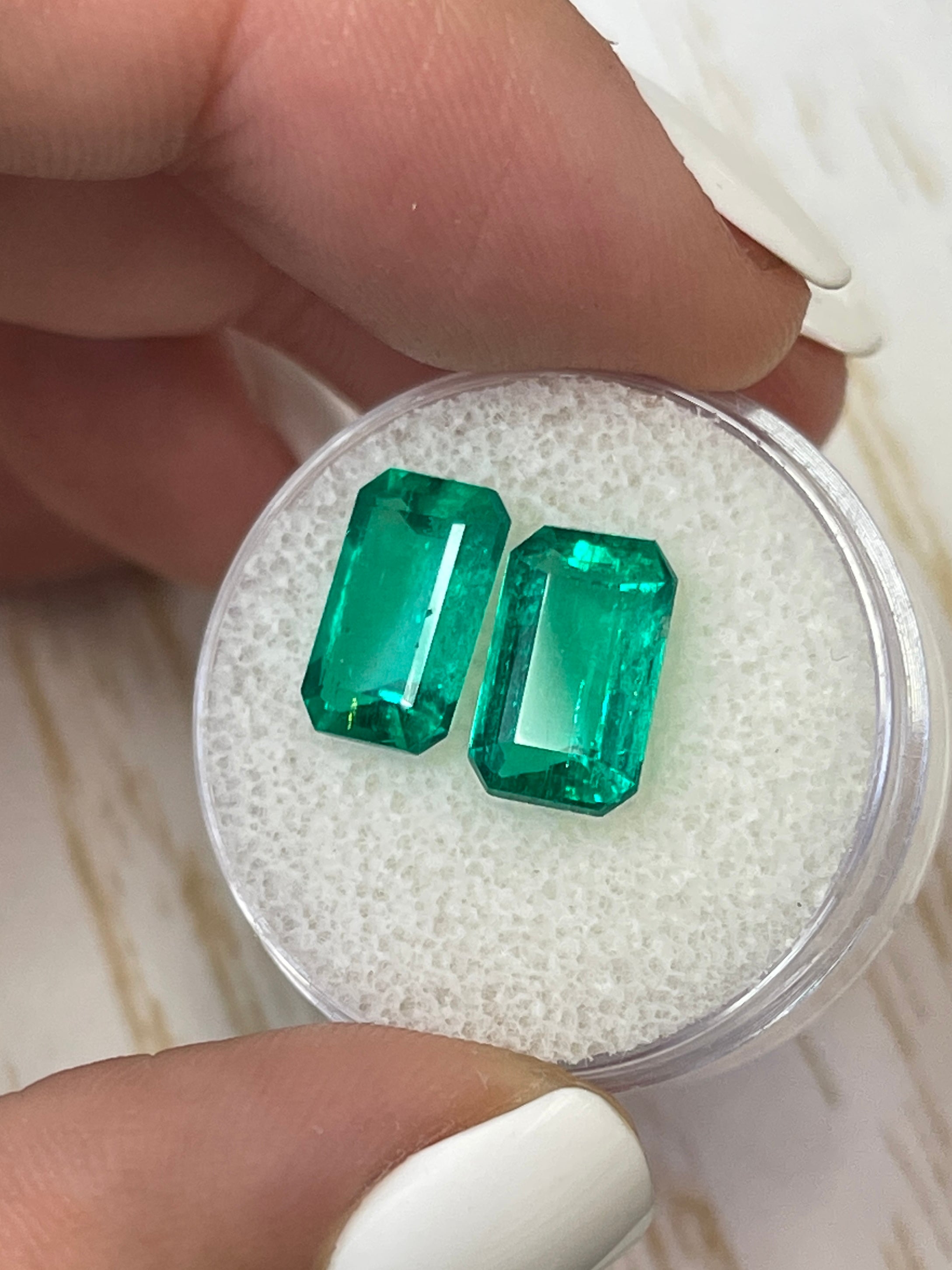 5.63tcw GIA Certified 11x7mm Loose Colombian Emerald Gemstones - Emerald Cut Fine Matching Pair for Jewelry Making, Engagement Rings & Luxury Gifts