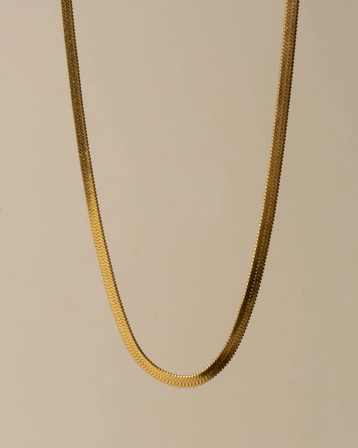 Golden Snake Chain Necklace for Women - 18K Gold Plated Stainless Steel Trendy Jewelry - Perfect for Casual Wear, Date Night & Gift Giving