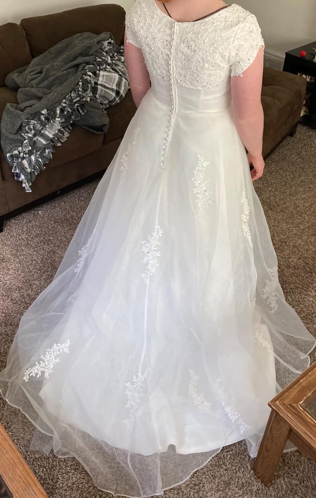Elegant Lace Wedding Dresses for Bride - Long Tulle Bridal Gown with Appliques | Perfect for Church Ceremony, Beach Wedding & Romantic Photoshoots