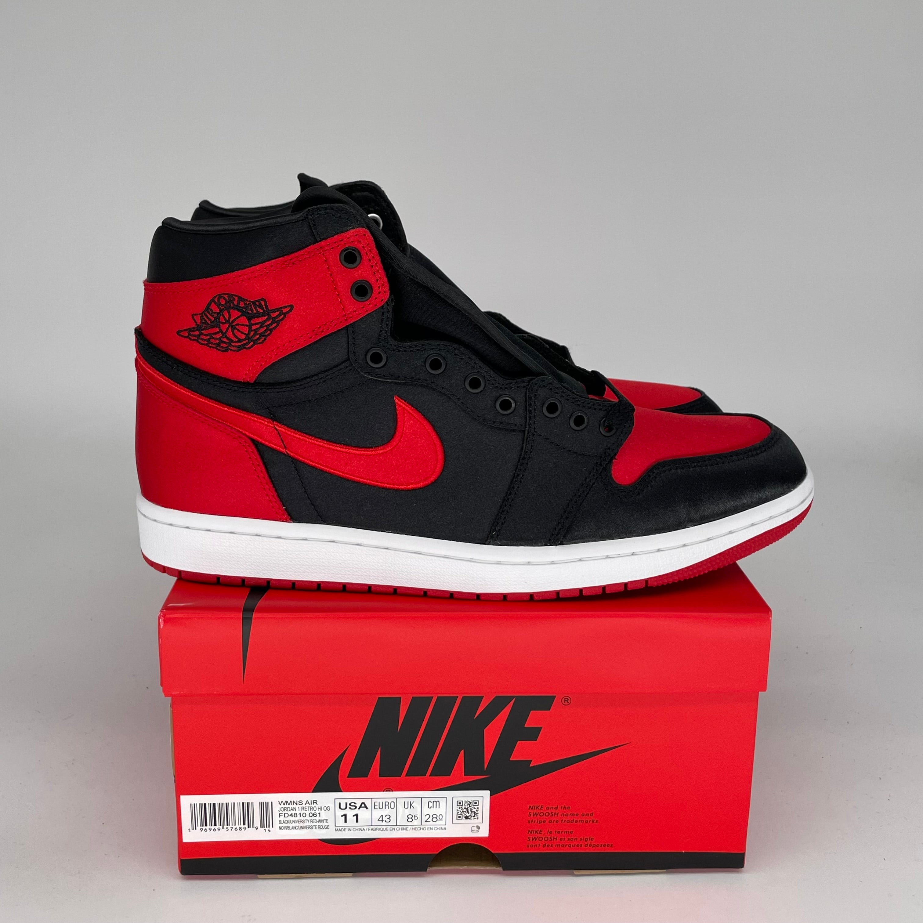 Original Title: AIR JORDAN 1 SATIN BRED W SIZE 9.5/11W FD4810 061   Optimized Title: **Air Jordan 1 Satin Bred Women's Sneakers - Size 9.5/11W (FD4810-061) - Stylish & Comfortable for Casual Wear, Gym, and Street Fashion**