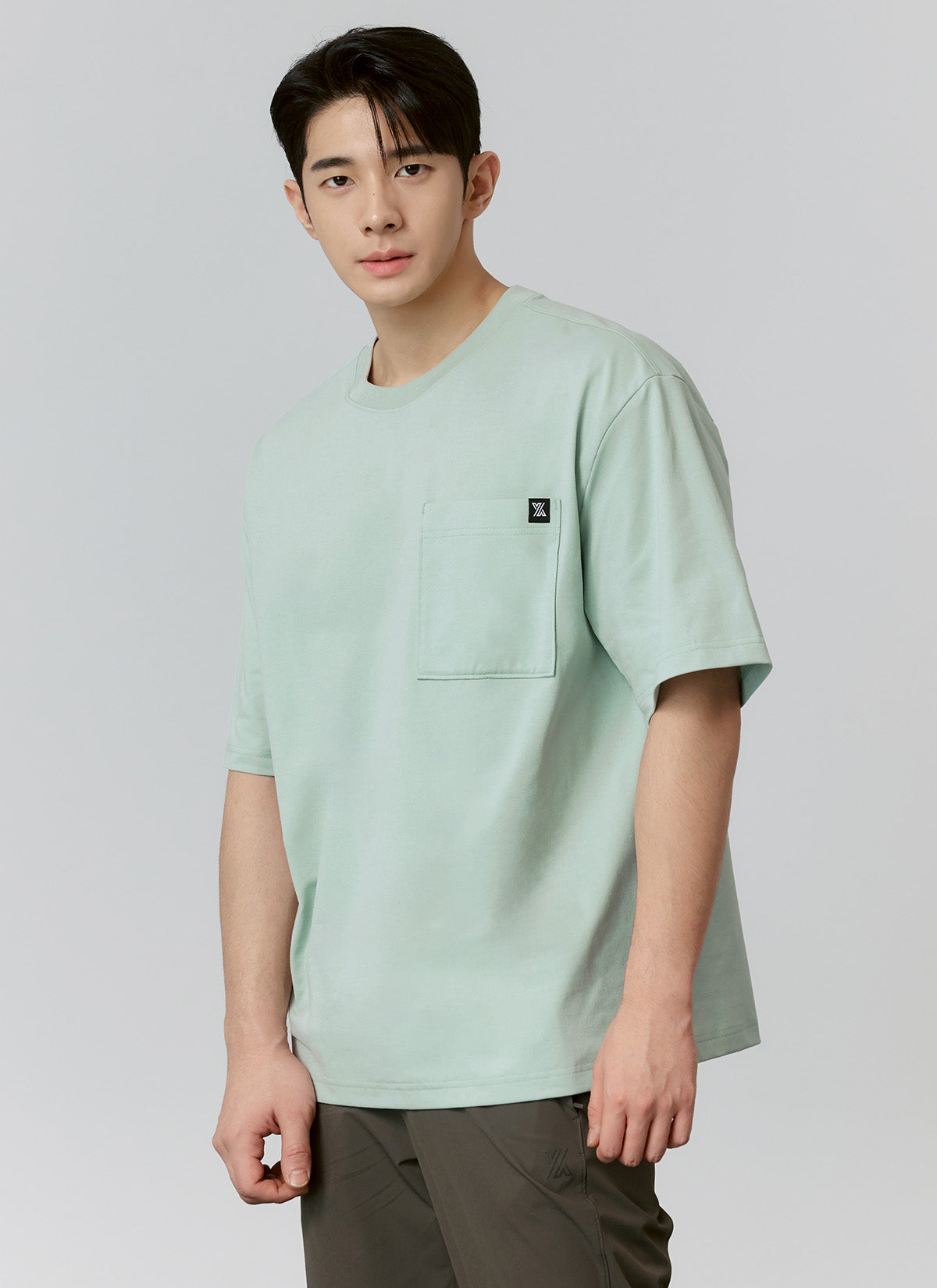 Cool Breeze Oversized Pocket Short Sleeve T-Shirt for Men - Casual Summer Comfort Shirt for Beach, Lounge & Outdoor Activities