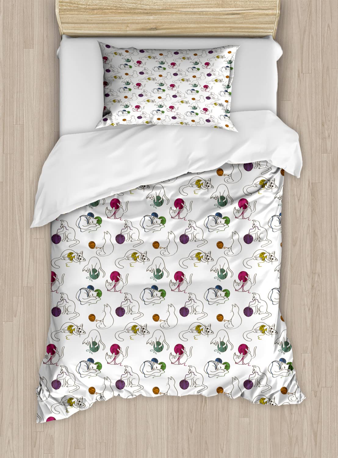 Ambesonne Cat Duvet Cover Set - Funny Cats Playing with Yarn Hand-Drawn Design, Joyful Pet Theme Bedding - 2 Duvet Covers & 2 Pillowcases, Twin Size 2-Pack, Multicolor - Perfect for Kids' Rooms, Pet Lovers' Bedrooms & Cozy Home Decor