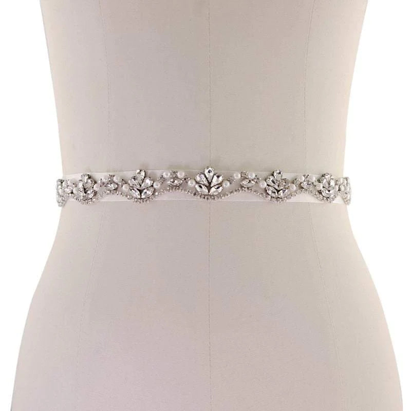 Elegant Crystal and Pearl Embellished Bridal Belt - Wedding Dress Accessory - Organza Sash for Bride - Perfect for Weddings, Prom, and Formal Events