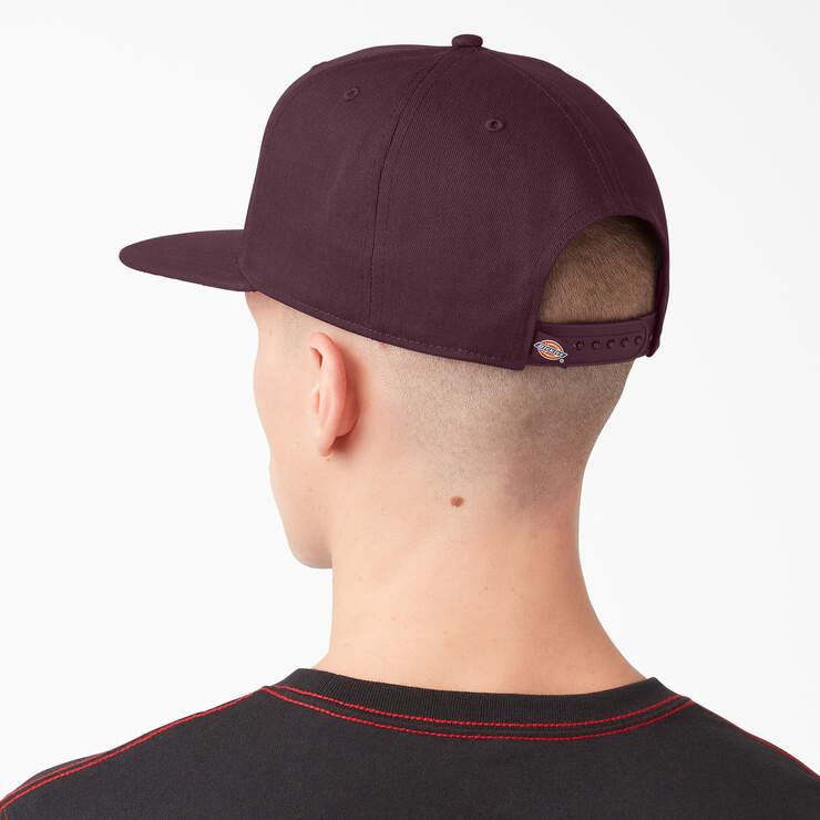 DICKIES Twill Flat Bill Cap - Burgundy Adjustable Baseball Hat for Men & Women | Casual, Outdoor & Sports Wear
