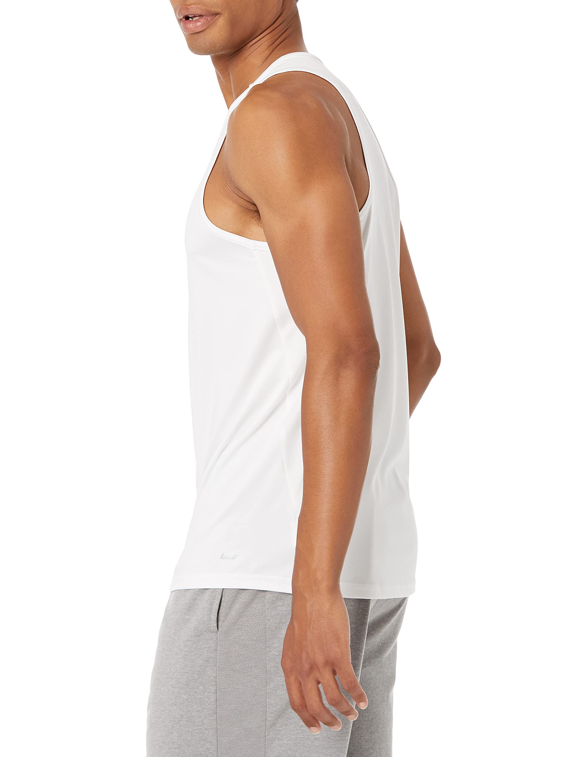 Amazon Essentials Men's Tech Stretch Tank Top - Moisture Wicking Athletic Shirt for Gym, Running & Workouts - Lightweight Breathable Quick Dry Performance Top