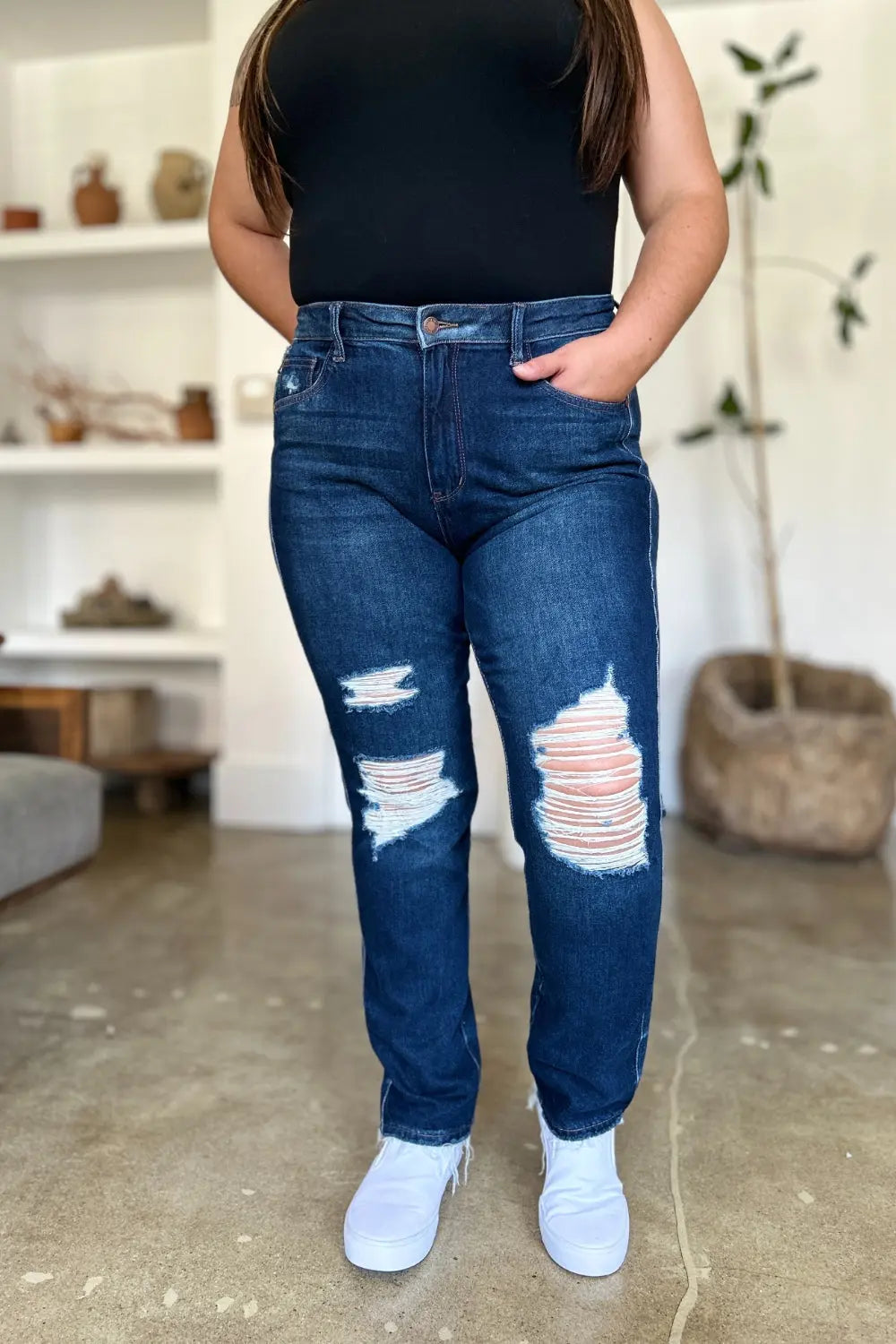 Judy Blue High Waist Rigid Magic Destroyed Straight Jeans for Women - Vintage Distressed Denim Pants with Comfort Stretch (Casual Wear, Street Style, Night Out)