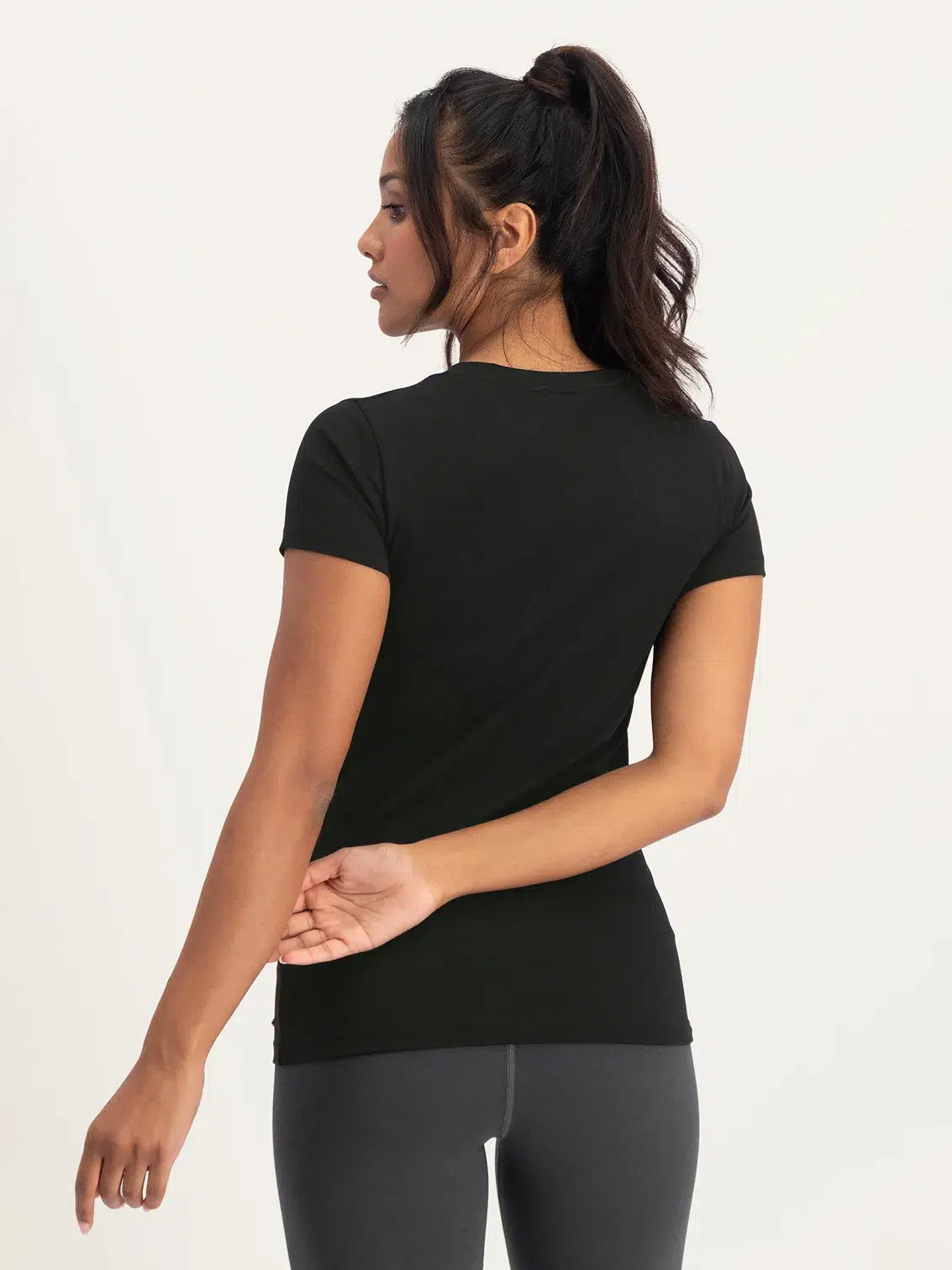 Urban Goddess OM Core Yoga Tee - Onyx Black | Women's Breathable Workout Top for Yoga, Pilates & Gym | Perfect for Studio Sessions & Outdoor Fitness