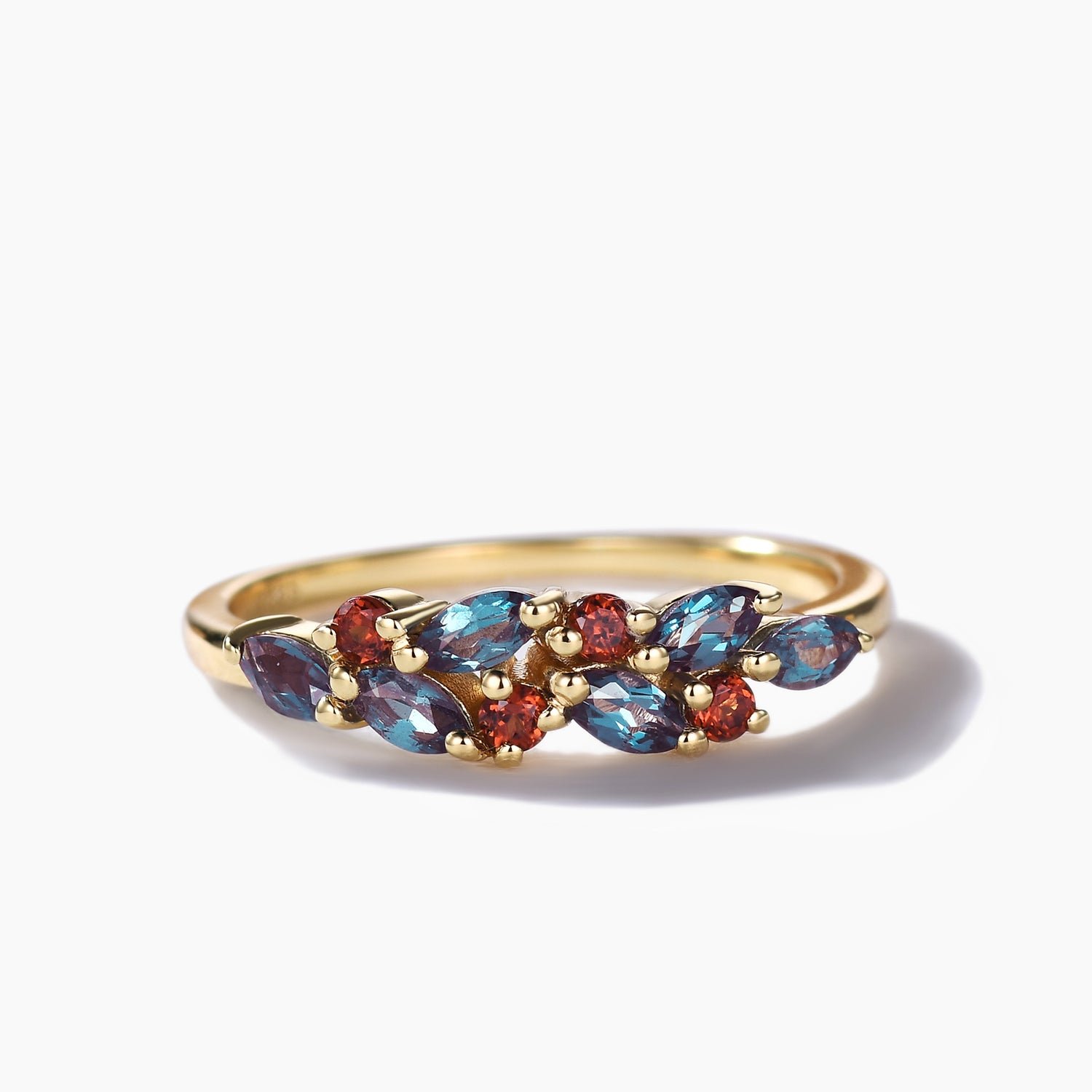 Vintage Alexandrite Garnet Yellow Gold Ring - Solid 14K Gold Wedding Band, Bridal Cluster Ring for Women, Anniversary Gift, Engagement Jewelry - Perfect for Special Occasions & Everyday Elegance