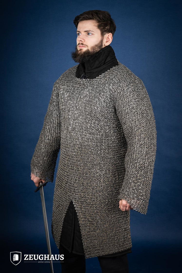 8mm Steel Oiled Round Ring Riveted Chainmail Hauberk - Medieval Armor for LARP, Cosplay & Historical Reenactment