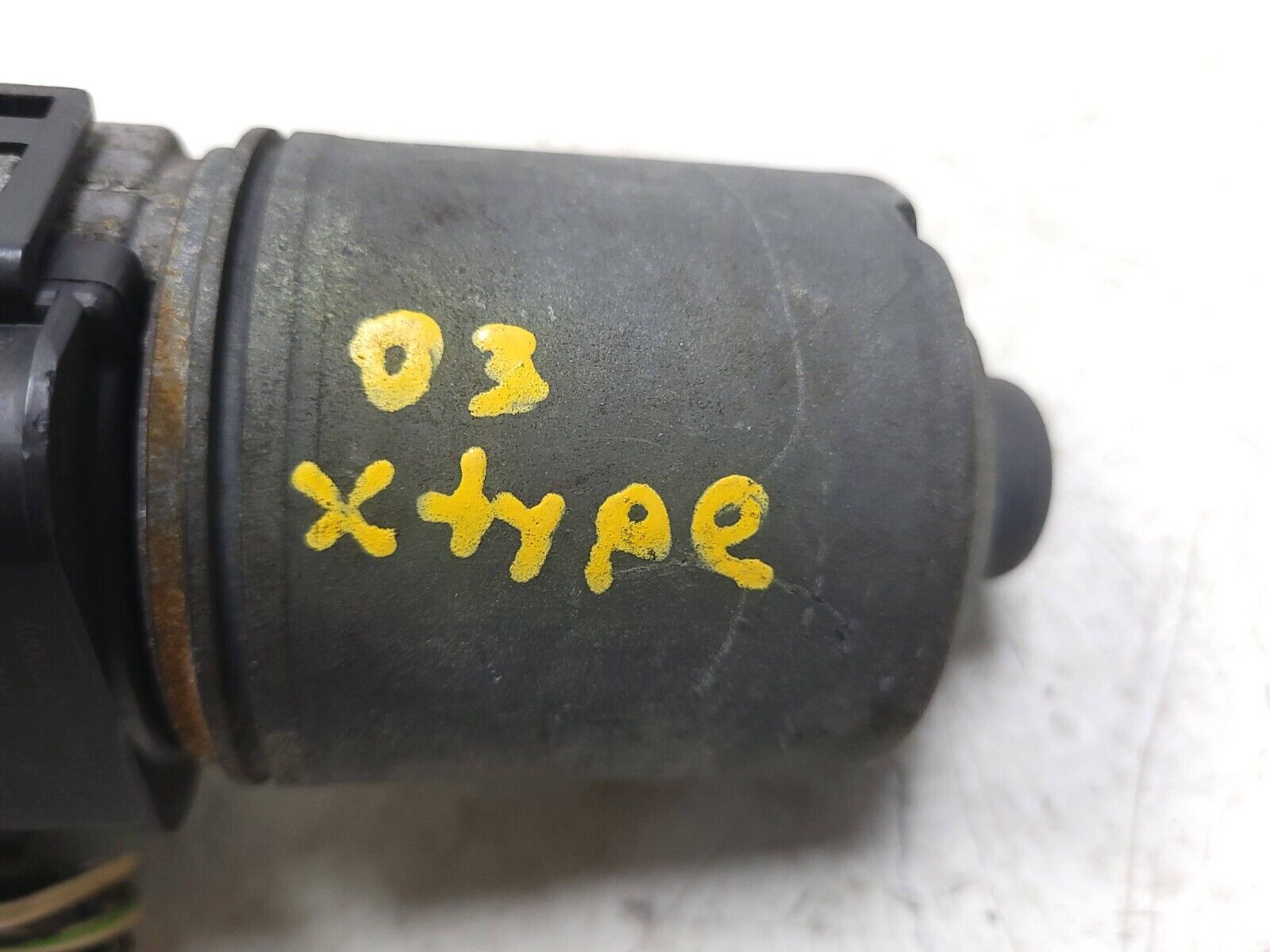 02 08 Jaguar X-Type Windshield Wiper Motor OEM Replacement Part - Perfect for Rainy Weather & Car Maintenance