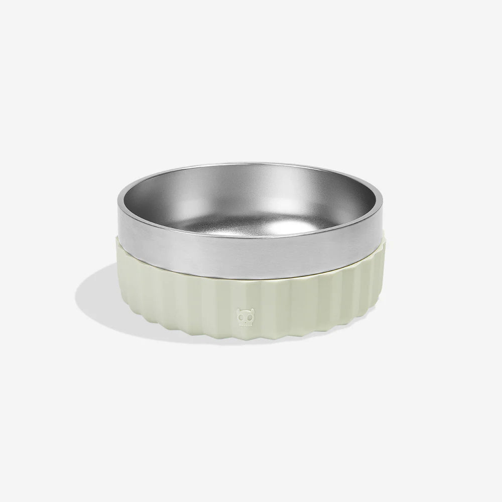 Zee.Dog Plato Tuff Bowl 1.2L - Durable Pet Food Dish for Dogs & Cats, Non-Slip Mayo Star Sage Design - Perfect for Mealtime, Travel & Outdoor Adventures