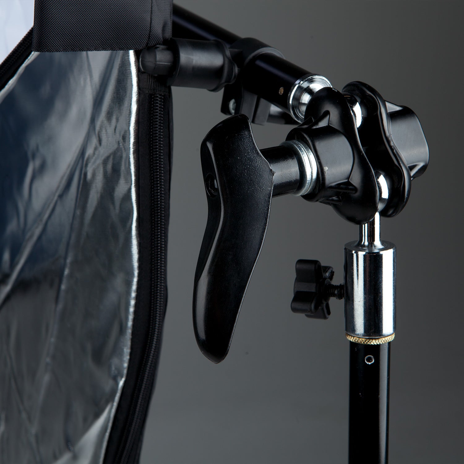 Universal Reflector Holder for Photography & Videography - Durable Light Reflector Stand for Studio, Outdoor Shooting, and YouTube Content Creation
