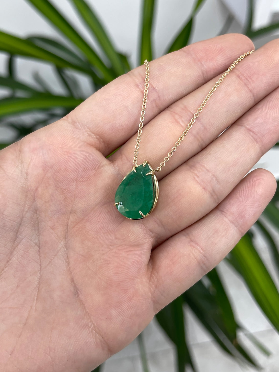 9.30ct Natural Rich Green Emerald Pear Cut Solitaire 14K Gold 5-Prong Necklace | Elegant Statement Jewelry for Weddings, Parties & Special Occasions