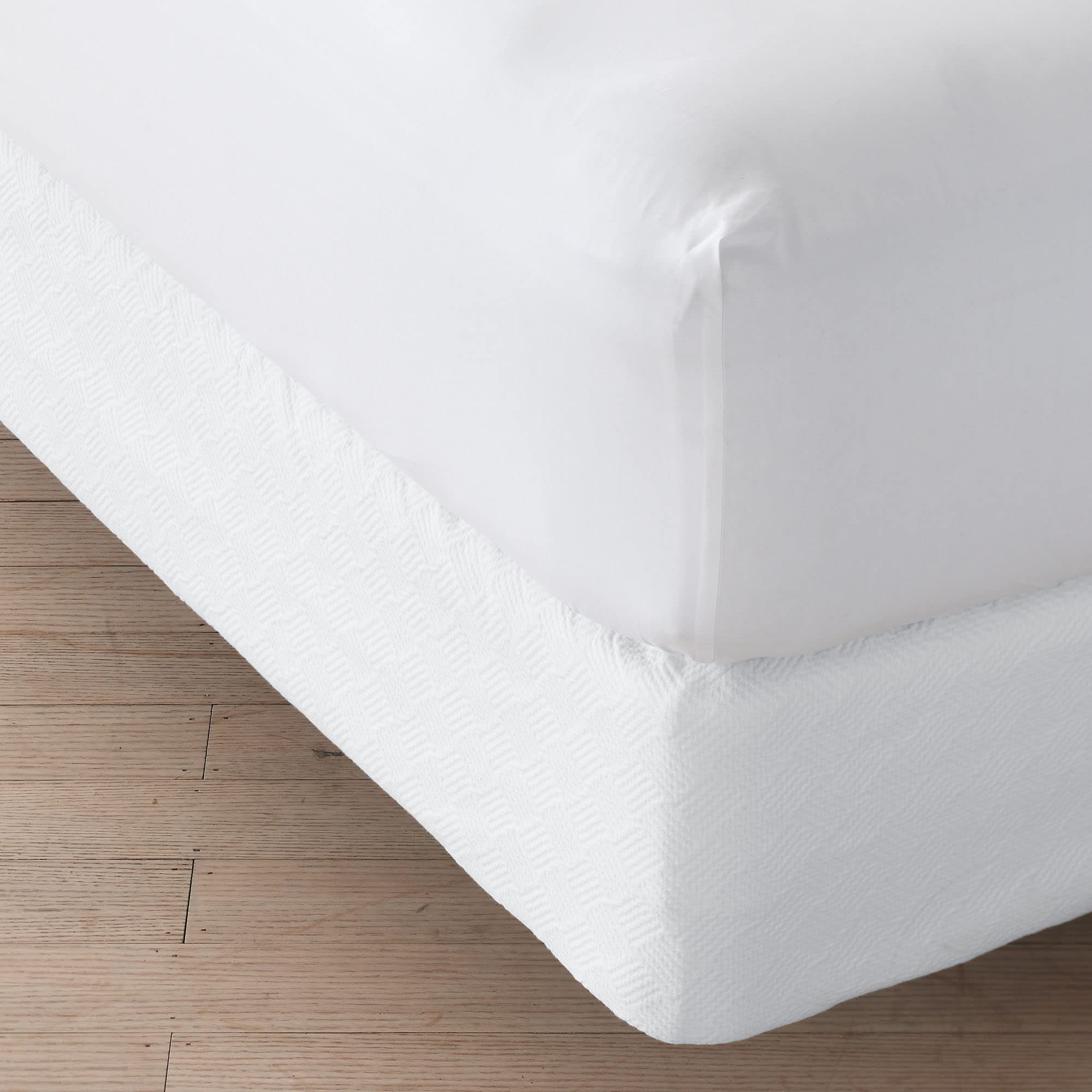 Lands' End Matelasse Box Spring Cover - White King Size Bed Skirt for Dust Protection & Elegant Bedroom Decor