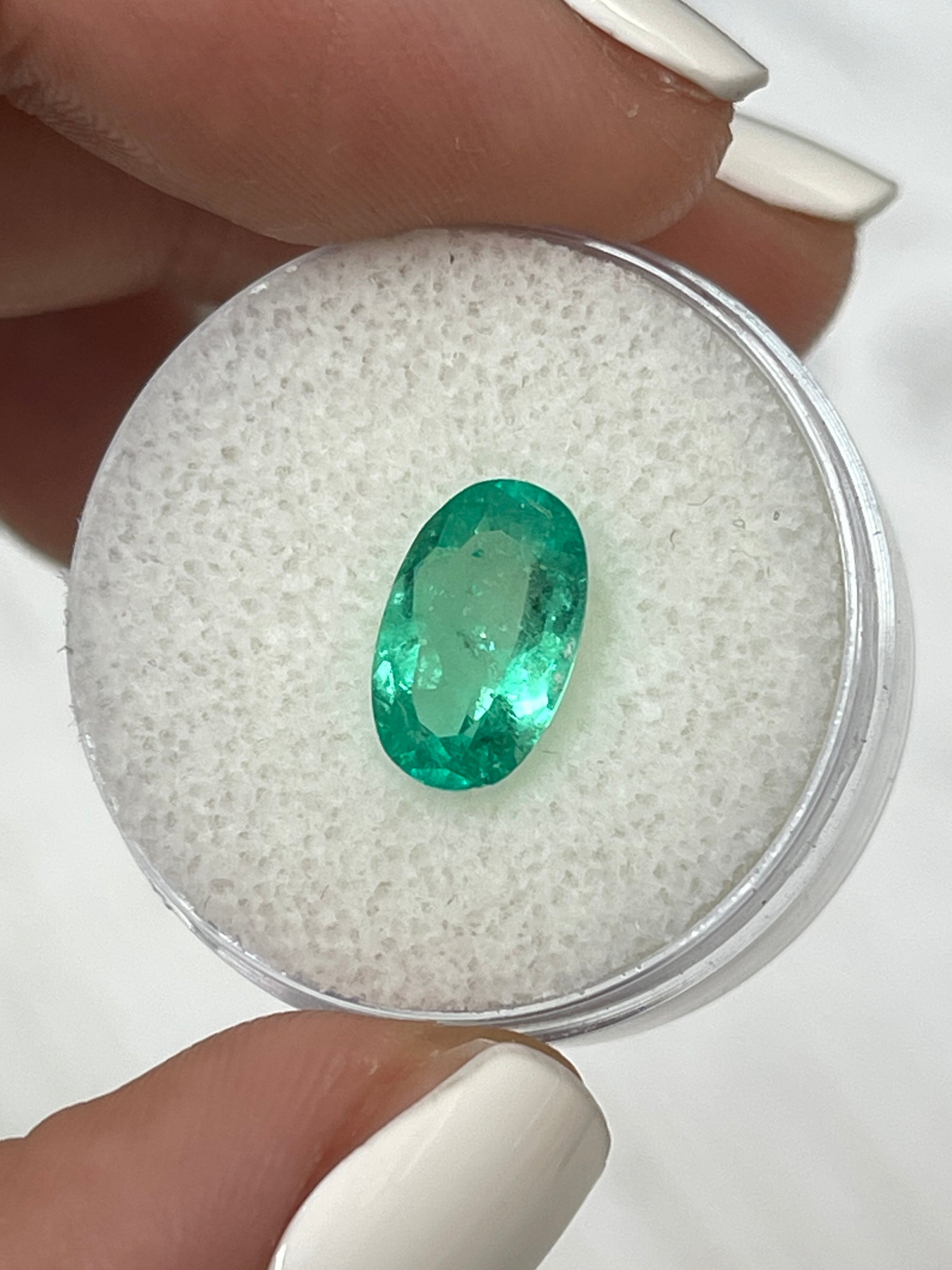 1.98 Carat 11x7mm Natural Colombian Emerald - Oval Cut Loose Green Gemstone for Jewelry Making, Engagement Rings & Fine Collections