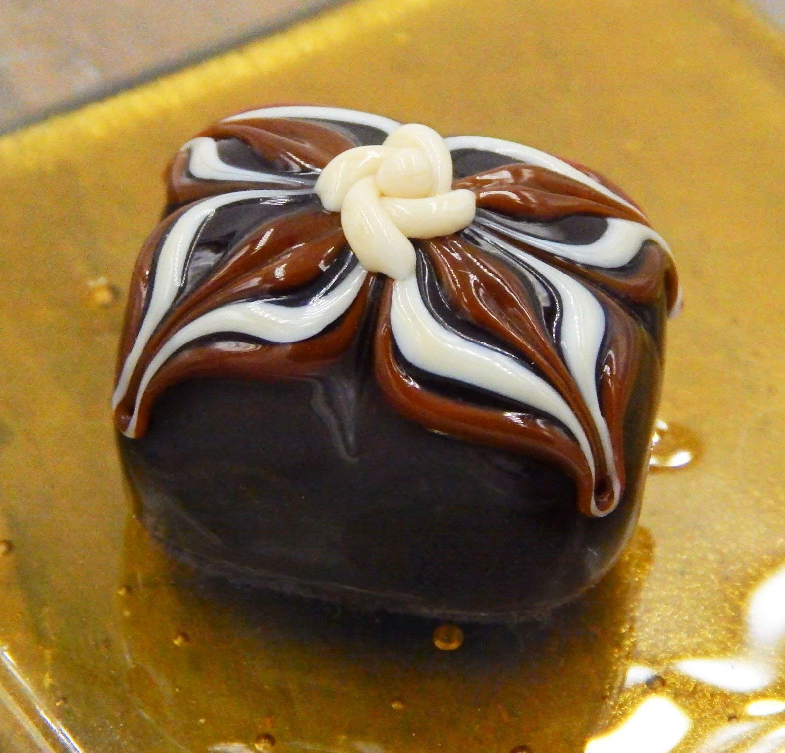 Handmade Glass Chocolate Caramel Vanilla Sculpture - Elegant Home Décor Gift for Holidays & Special Occasions | Perfect for Dining Table Centerpiece, Wedding Favors, and Housewarming Gifts
