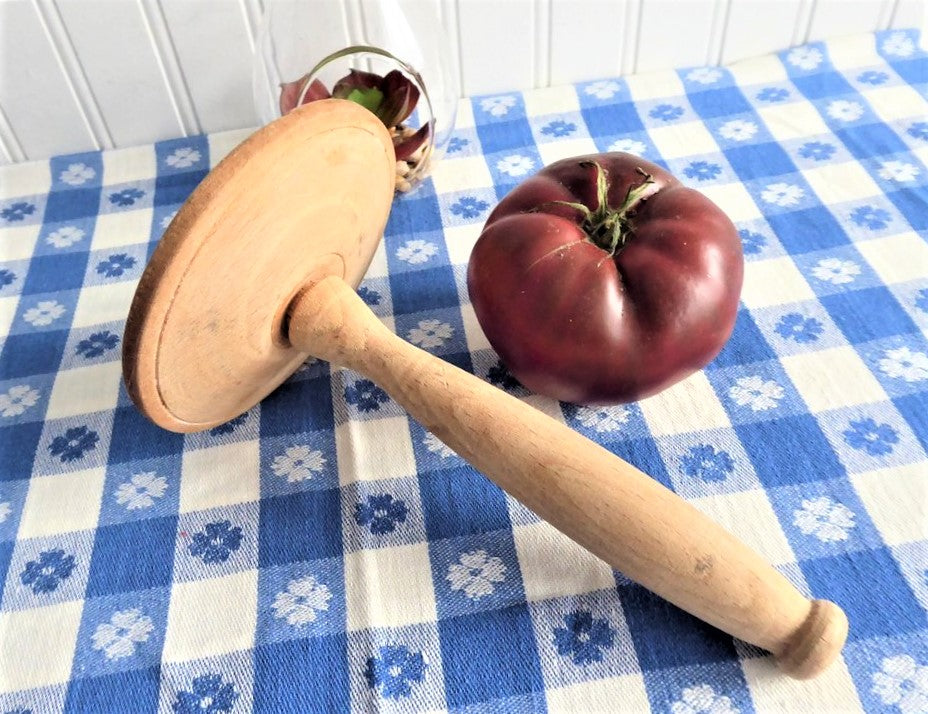 Victorian Era Wooden Herb Masher - Antique Kitchen Tool with Concentric Circles Design - Perfect for Crushing Herbs, Spices & Garlic - Ideal for Vintage Cooking & Home Decor