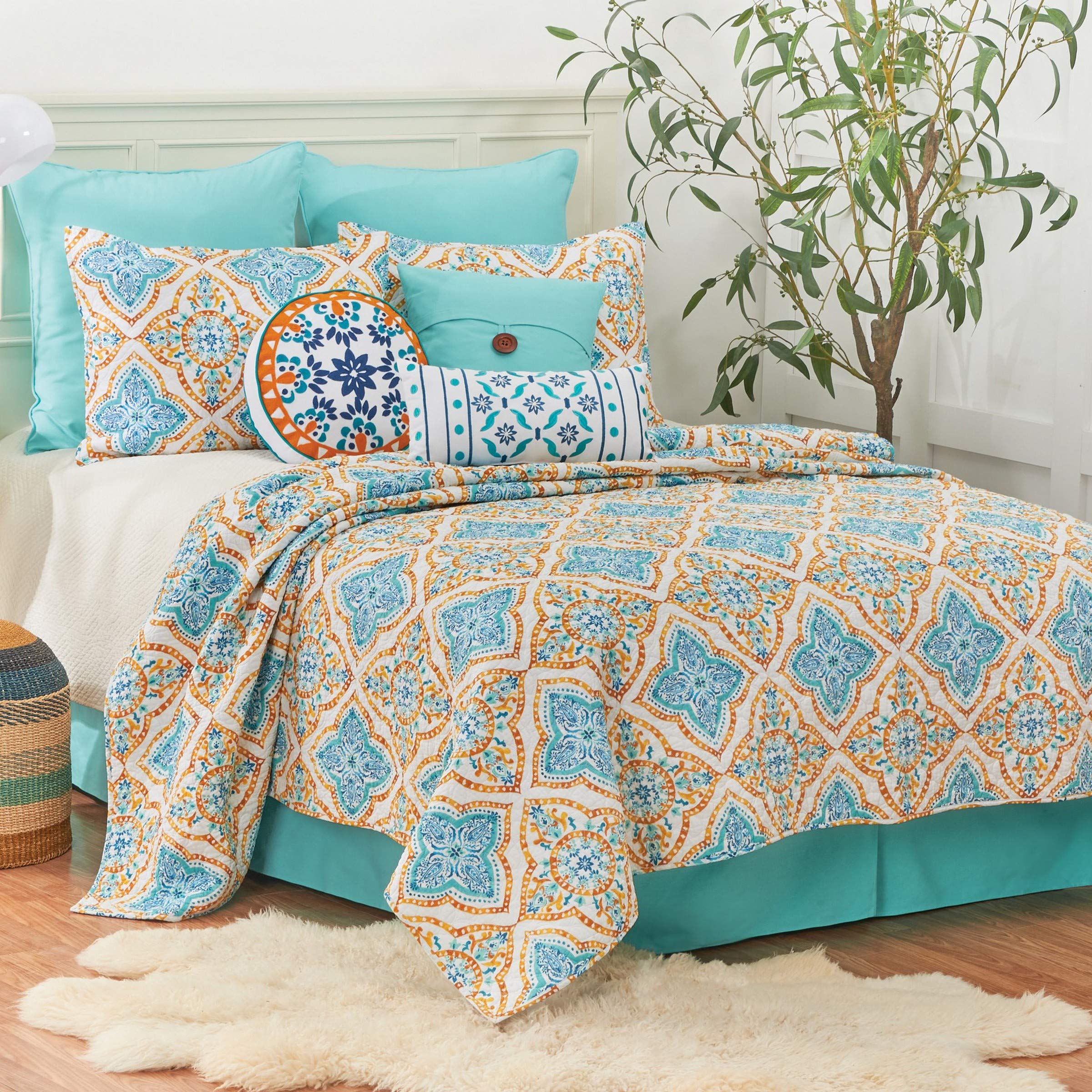 C&F Home Terrace Medallion Full/Queen Cotton Quilt Set - Oversized Reversible Floral Geometric Boho Bedding 3 Piece with Shams - Blue - Perfect for Bohemian Bedroom Decor & Guest Room Styling