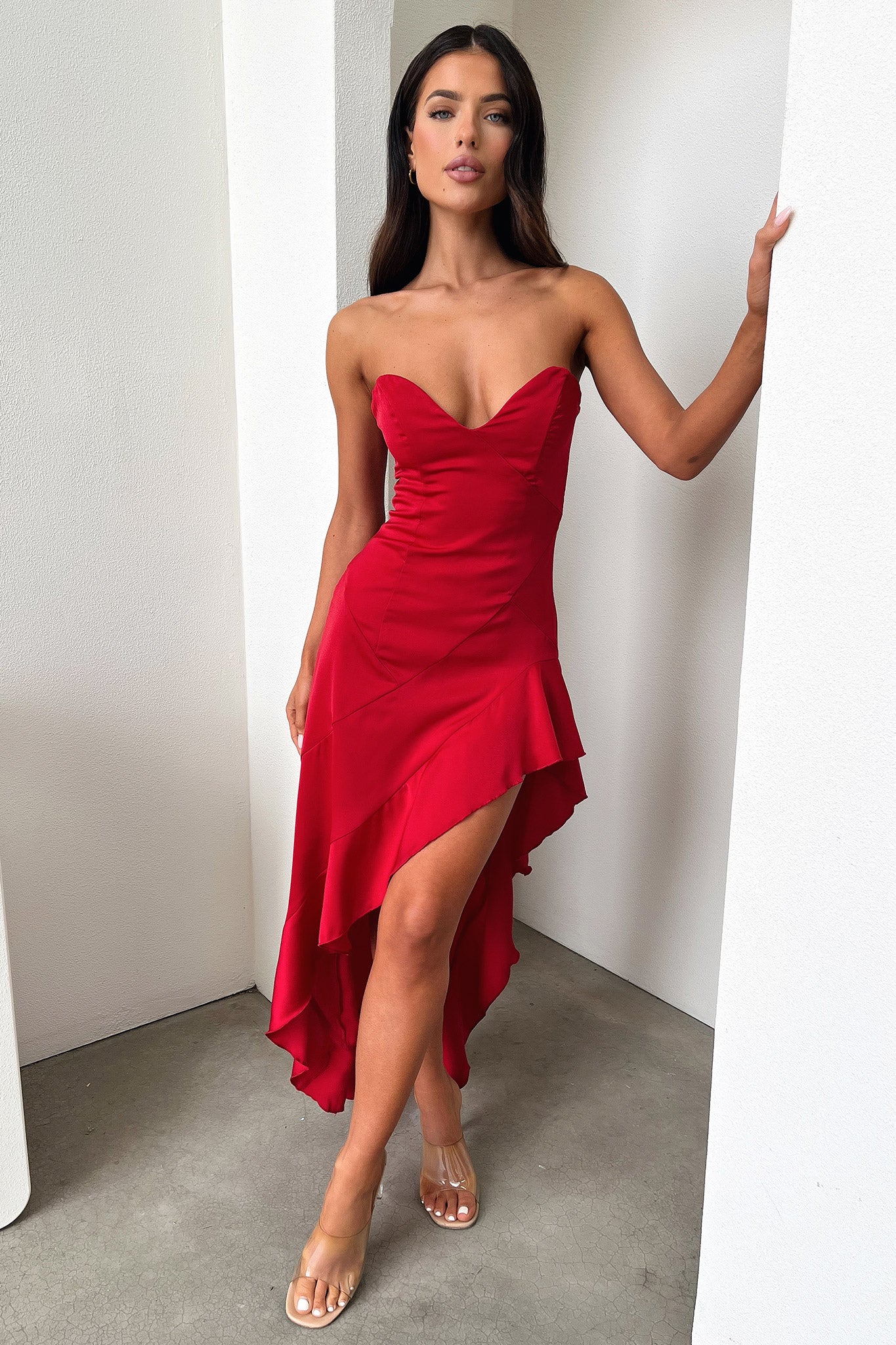 Leora Maxi Dress - Elegant Red Long Flowy Dress for Women | Perfect for Summer, Beach, Weddings & Special Occasions