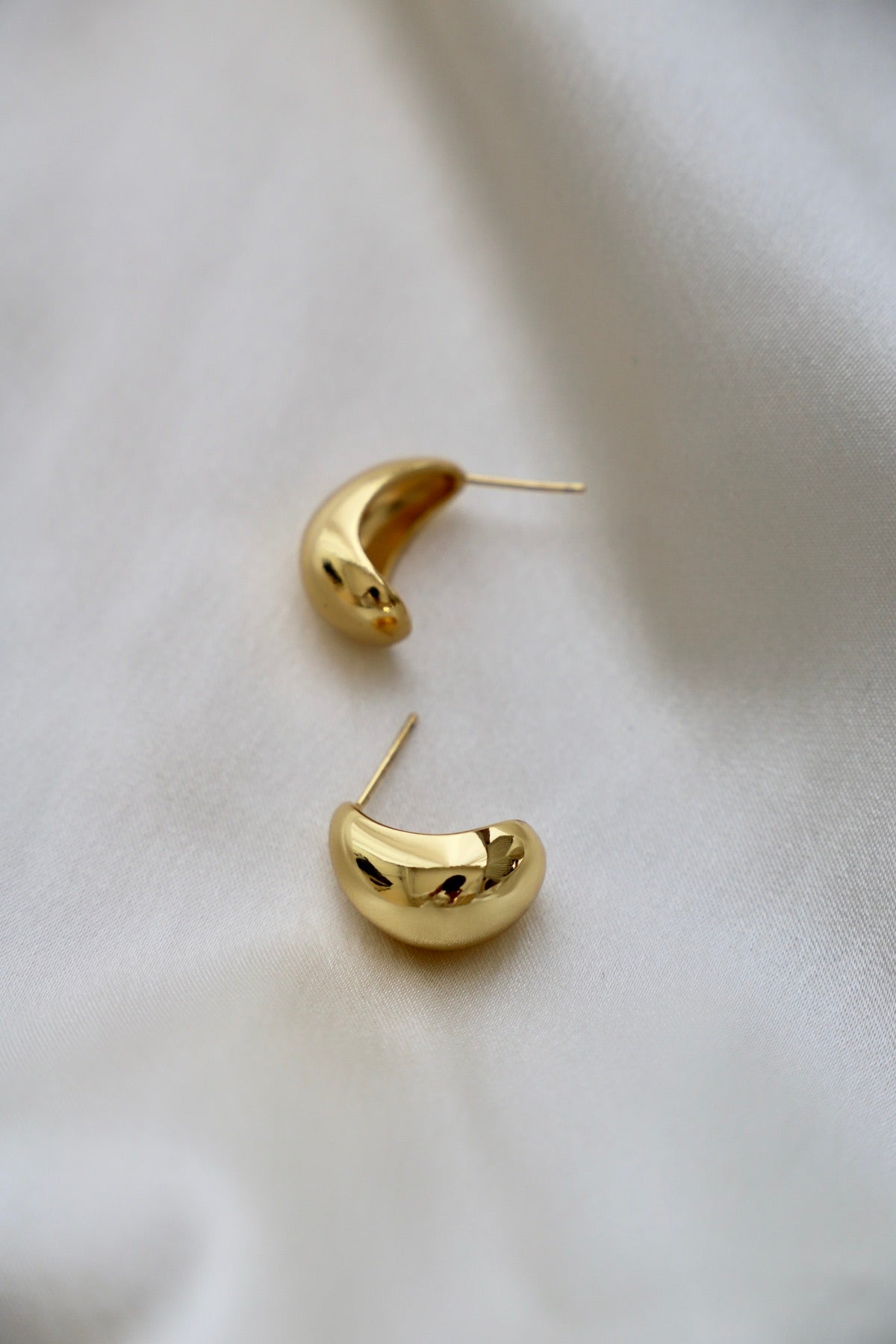 BONNIE CHUNKY TEARDROP STUDS - Fashion Earrings for Women, Trendy Chunky Drop Earrings, Dainty Teardrop Jewelry - Perfect for Parties, Weddings & Everyday Wear
