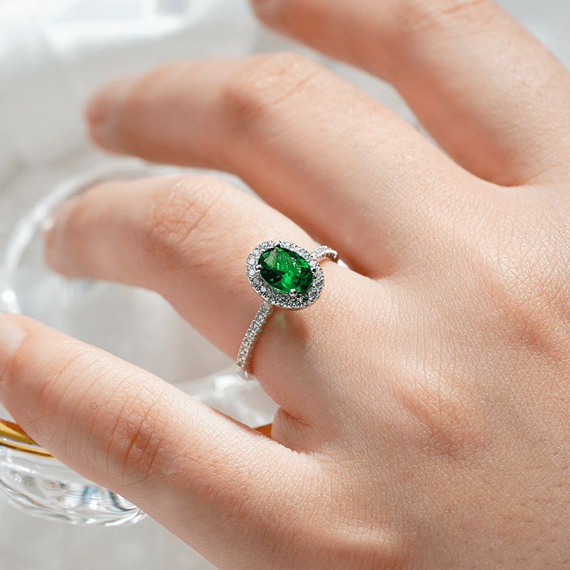 2 Carat Oval Emerald Halo Engagement Ring - Vintage Inspired Wedding Band for Women - Perfect for Proposals, Anniversaries & Special Occasions