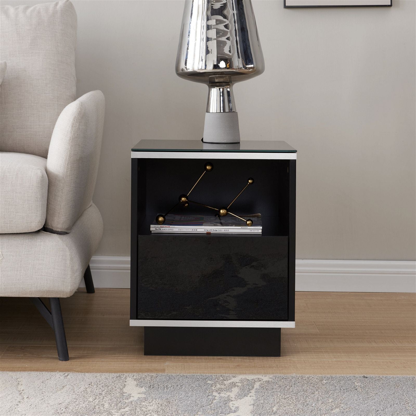 TITAN Modern Side Table - Black End Table for Living Room, Bedroom, or Office - Small Accent Table with Sturdy Metal Frame - Perfect for Coffee, Books, and Decor